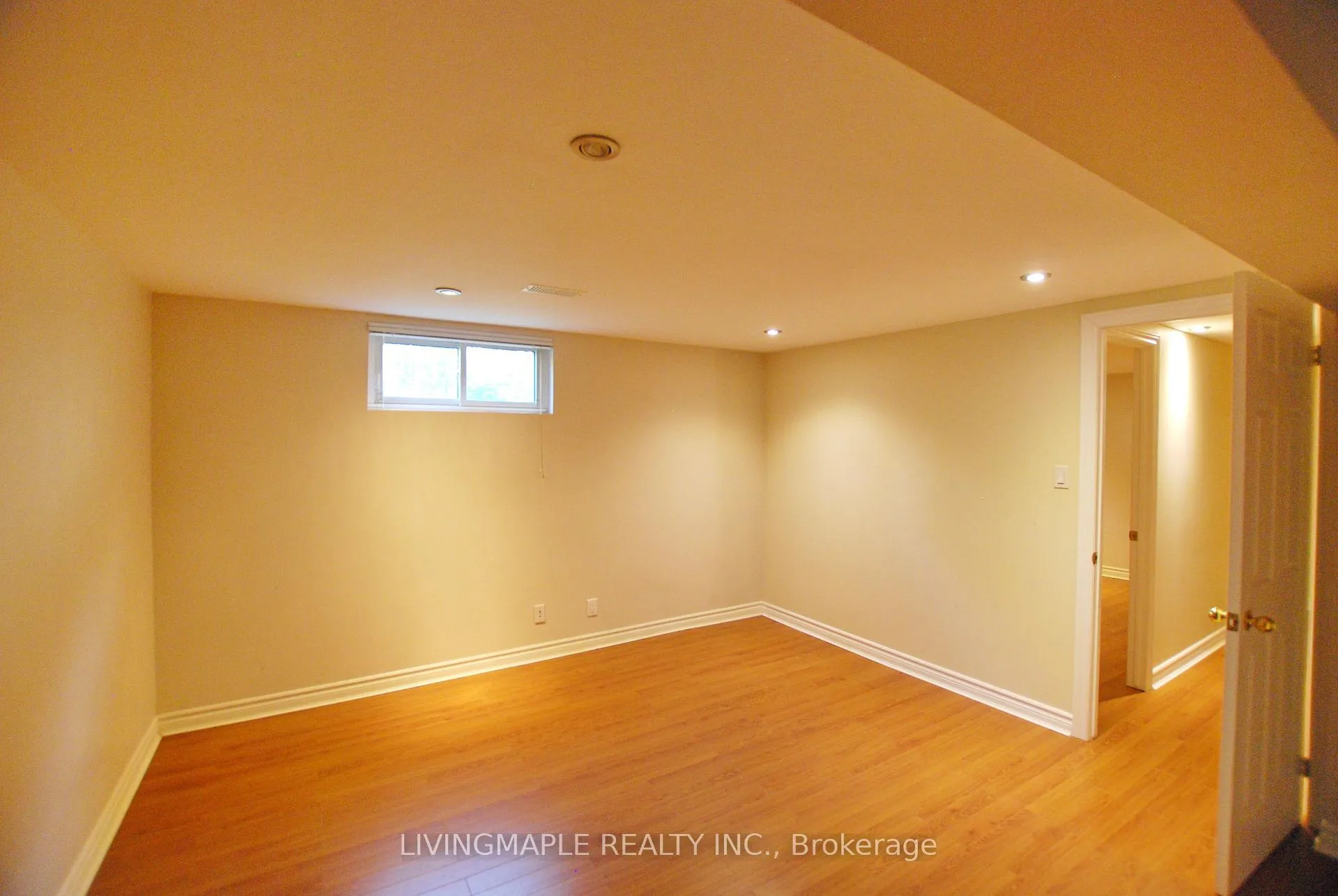 Photo 35 of 19 Ladyslipper Court, Markham, Bayview Glen — HOMEH
