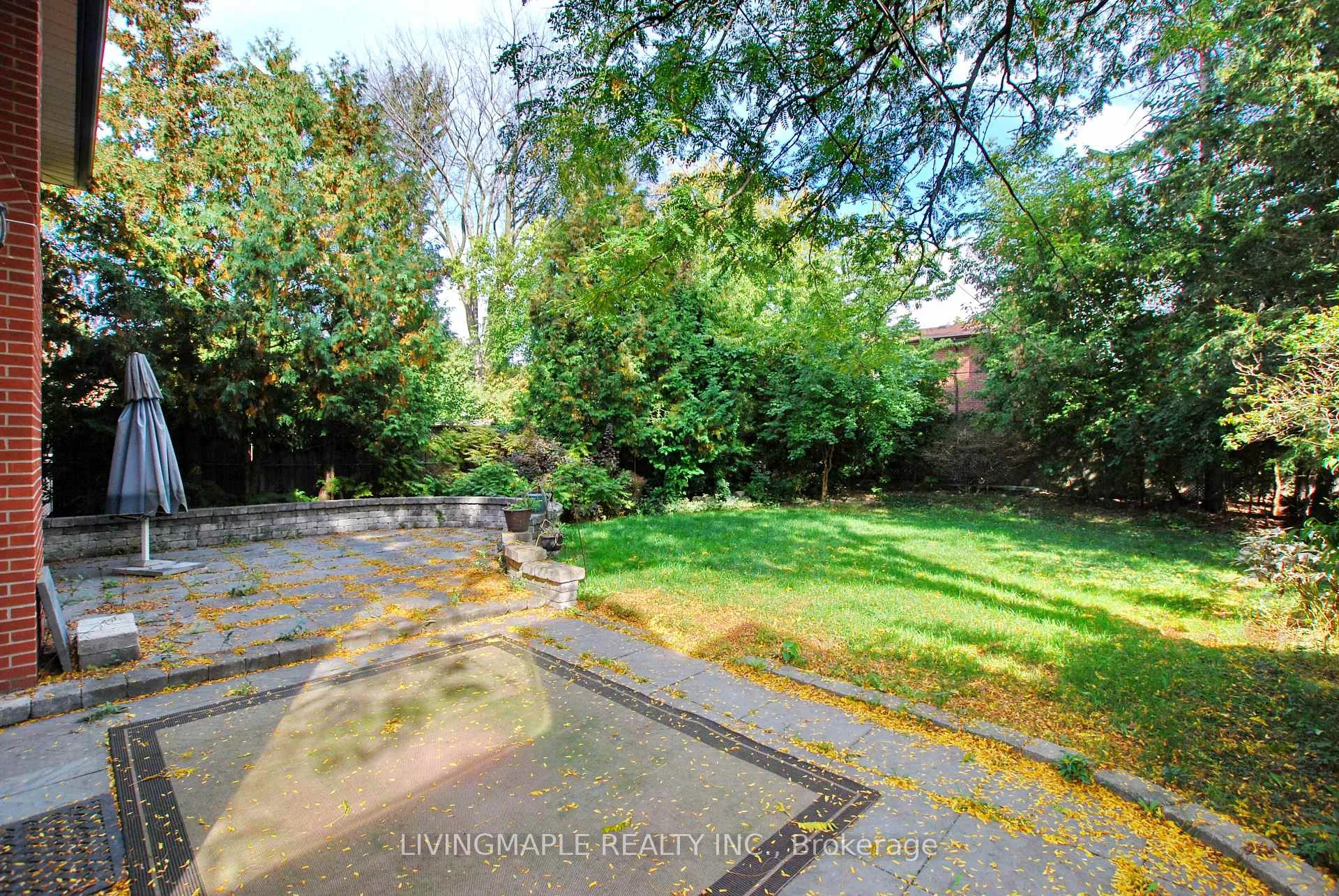 Photo 37 of 19 Ladyslipper Court, Markham, Bayview Glen — HOMEH