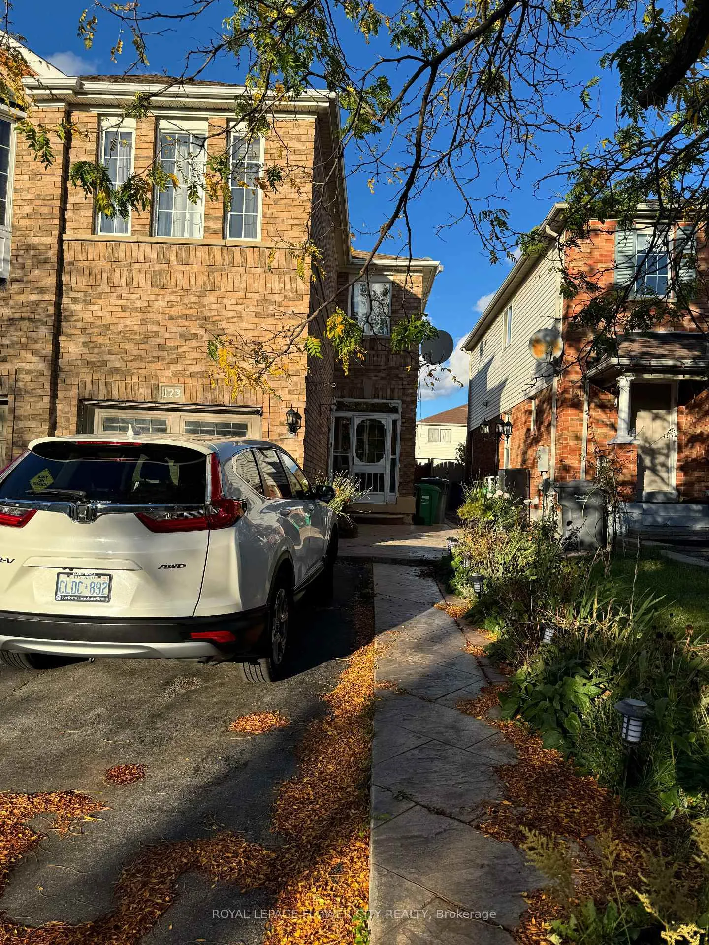 Photo 1 of Unit Bsmt, 123 Bunchberry Way, Brampton, Sandringham-Wellington — HOMEH