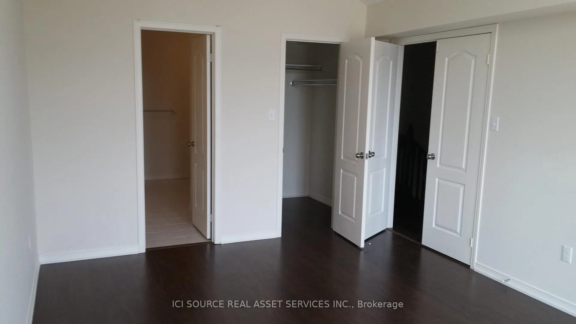 Photo 5 of 52 Chesterwood Crescent, Brampton, Credit Valley — HOMEH