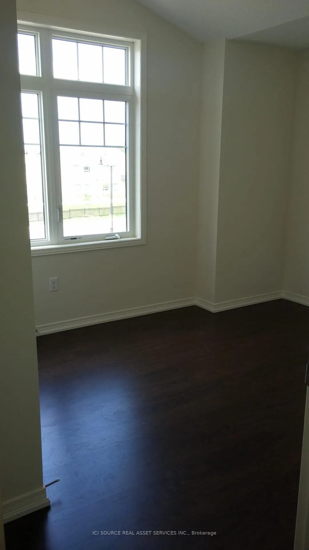 Photo 7 of 52 Chesterwood Crescent, Brampton, Credit Valley — HOMEH