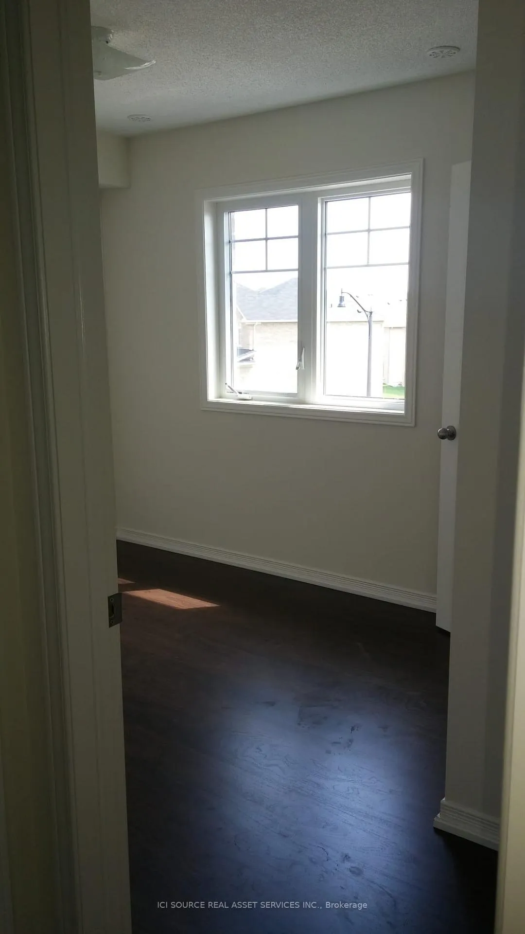 Photo 8 of 52 Chesterwood Crescent, Brampton, Credit Valley — HOMEH