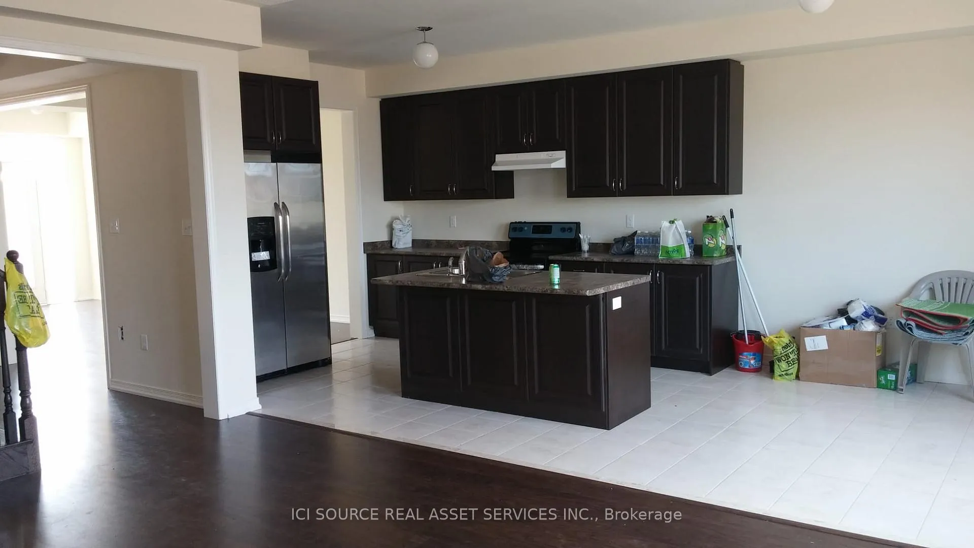 Photo 9 of 52 Chesterwood Crescent, Brampton, Credit Valley — HOMEH