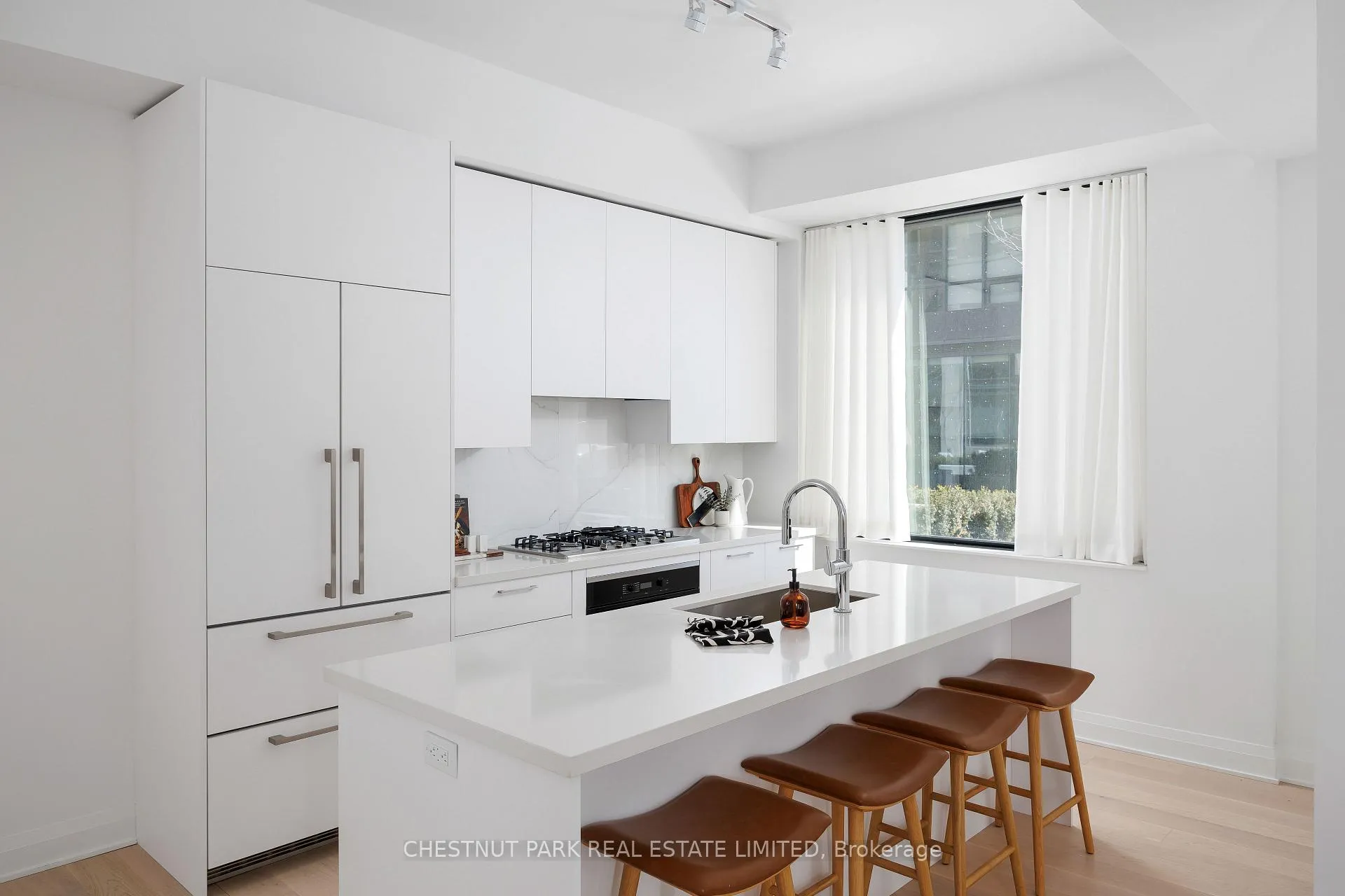 Photo 9 of Unit TH 8, 33 Frederick Todd Way, Toronto, Thorncliffe Park — HOMEH