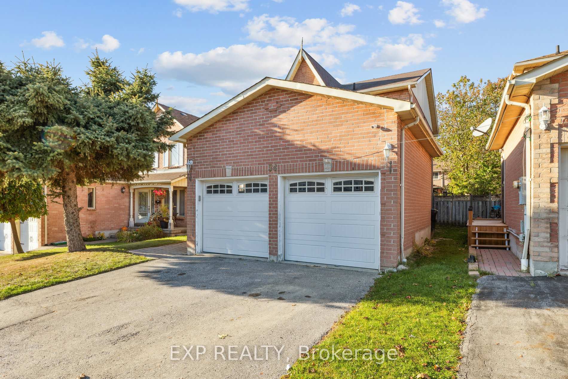 Photo 3 of 54 Magill Drive, Ajax, Central — HOMEH