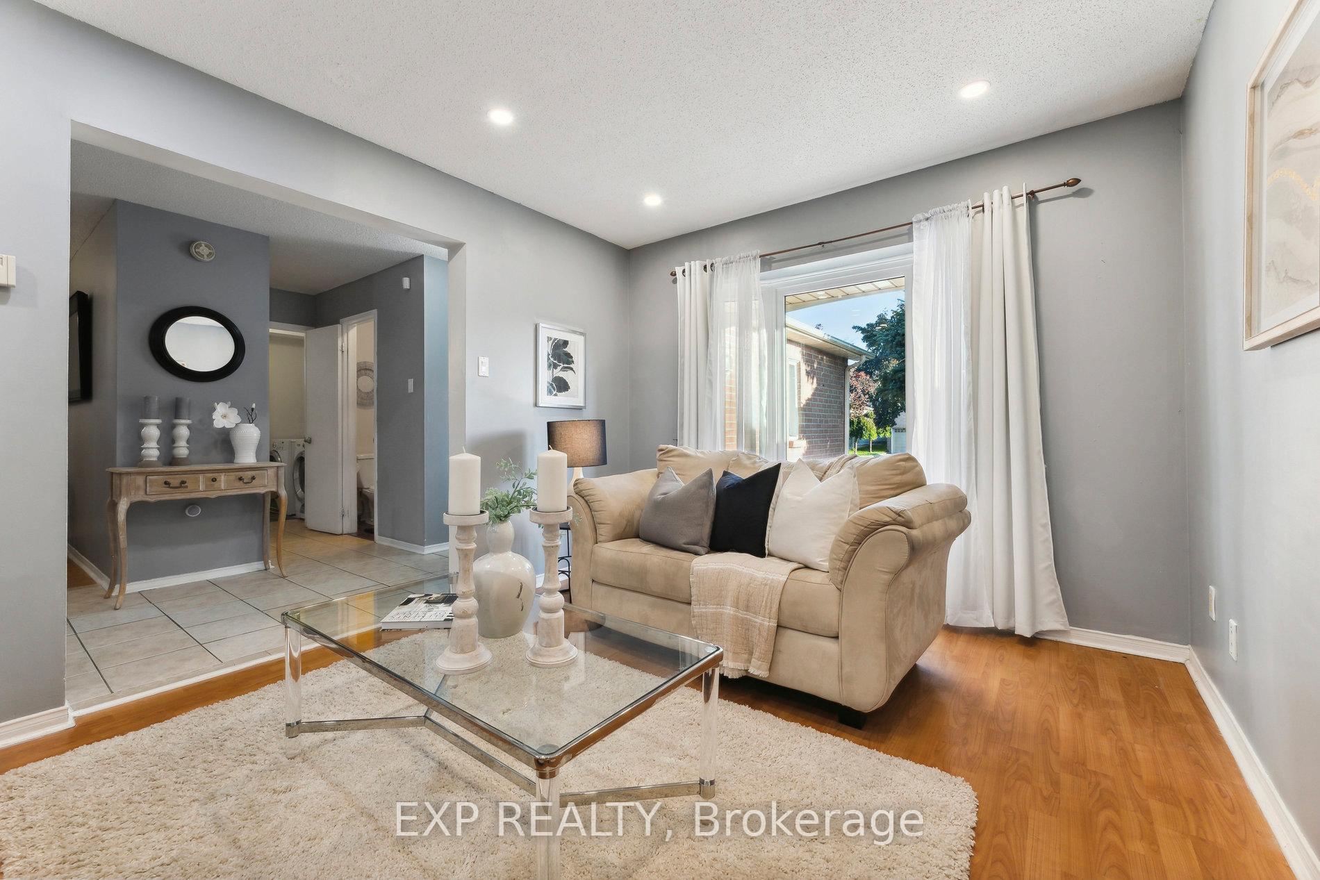 Photo 11 of 54 Magill Drive, Ajax, Central — HOMEH