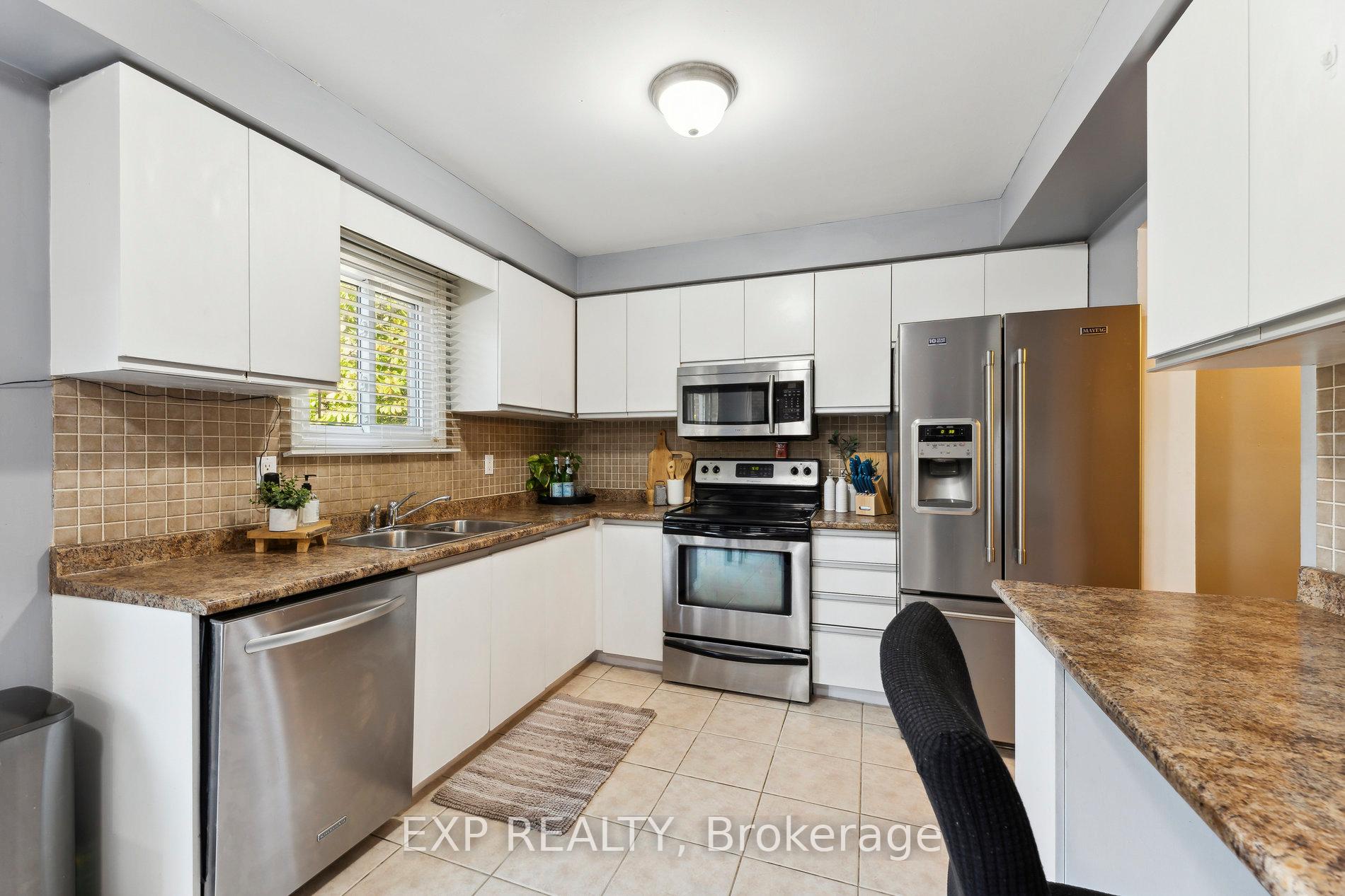 Photo 20 of 54 Magill Drive, Ajax, Central — HOMEH