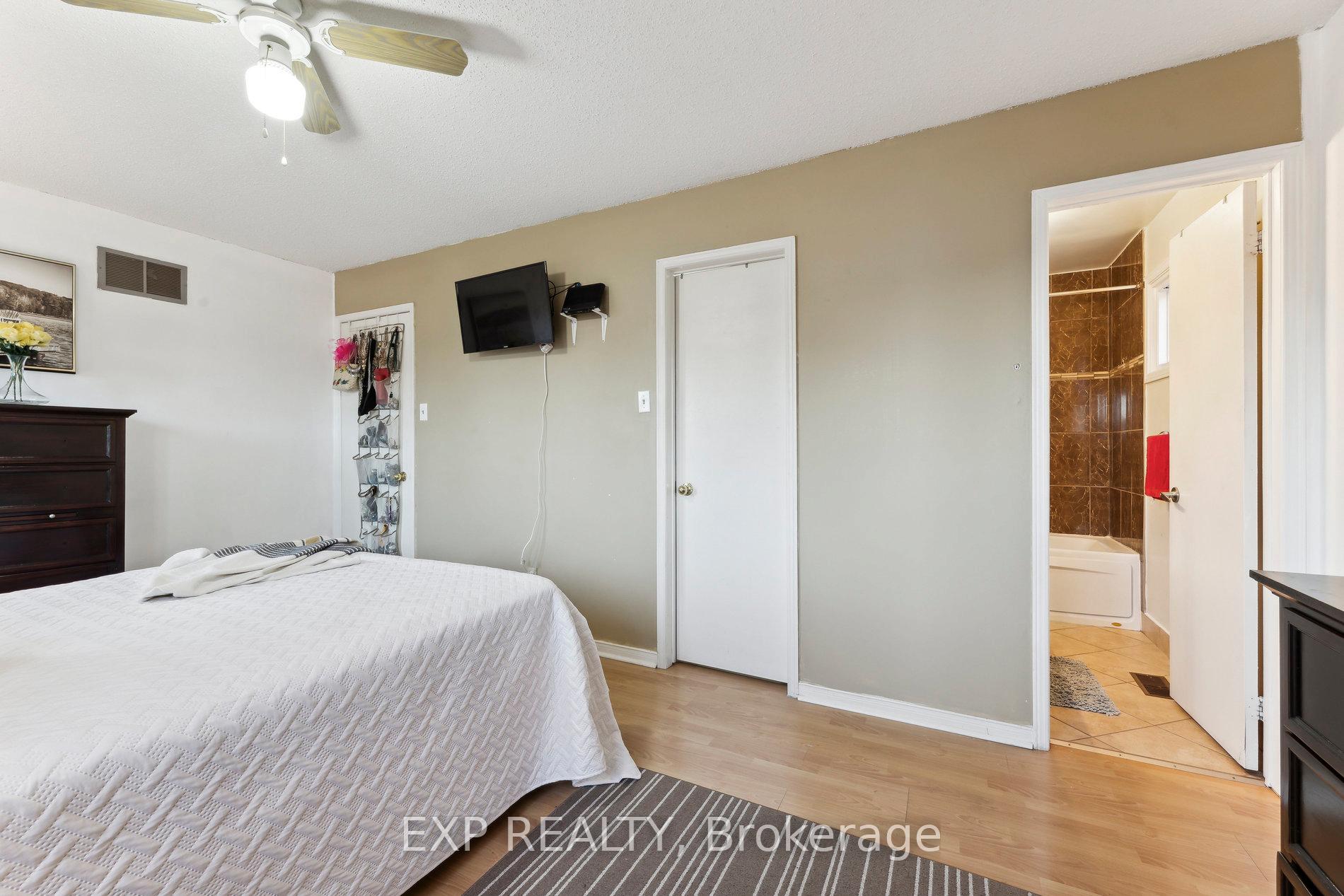 Photo 24 of 54 Magill Drive, Ajax, Central — HOMEH