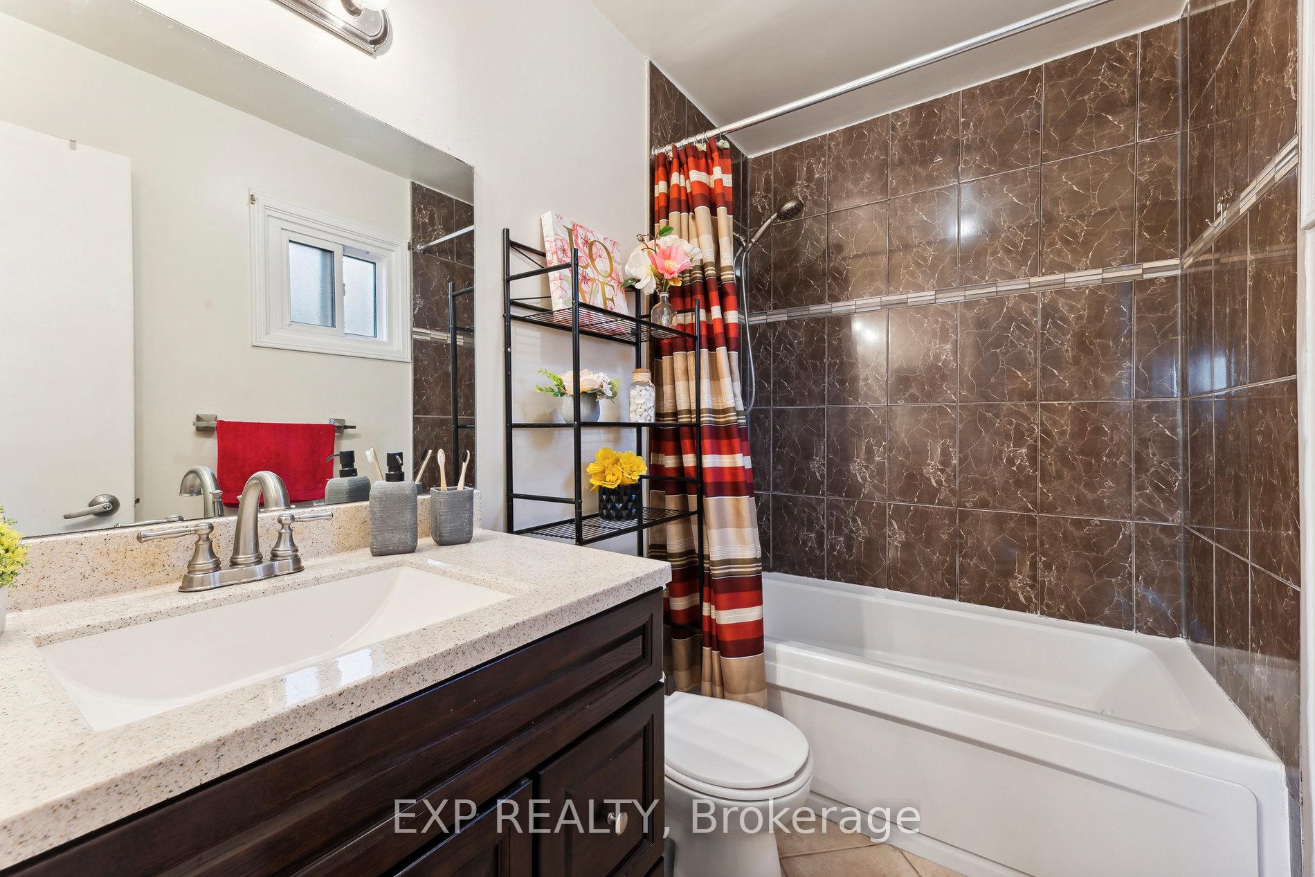 Photo 25 of 54 Magill Drive, Ajax, Central — HOMEH