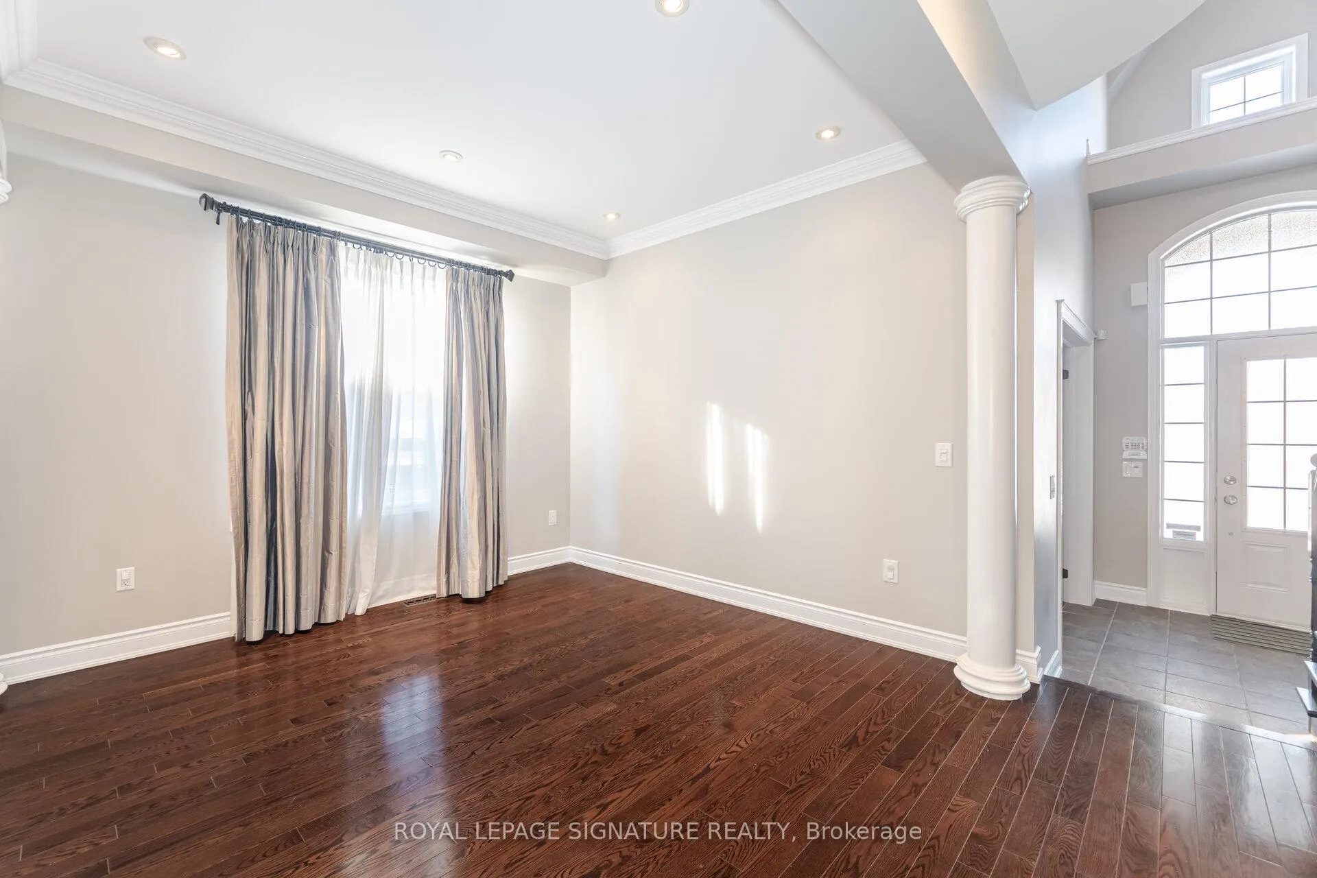Photo 6 of Unit 1, 139 Don Minaker Drive, Brampton, Bram East — HOMEH