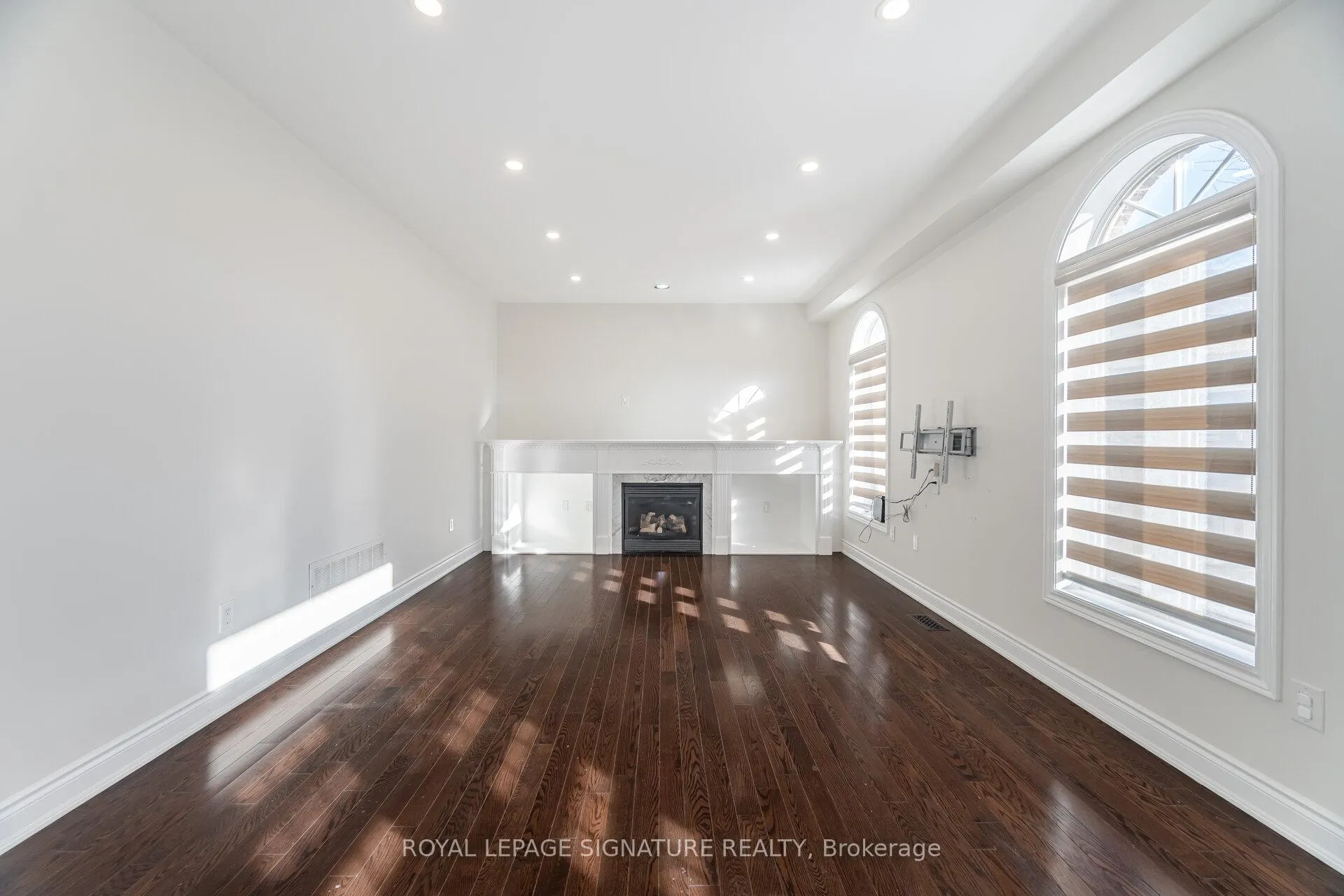 Photo 14 of Unit 1, 139 Don Minaker Drive, Brampton, Bram East — HOMEH
