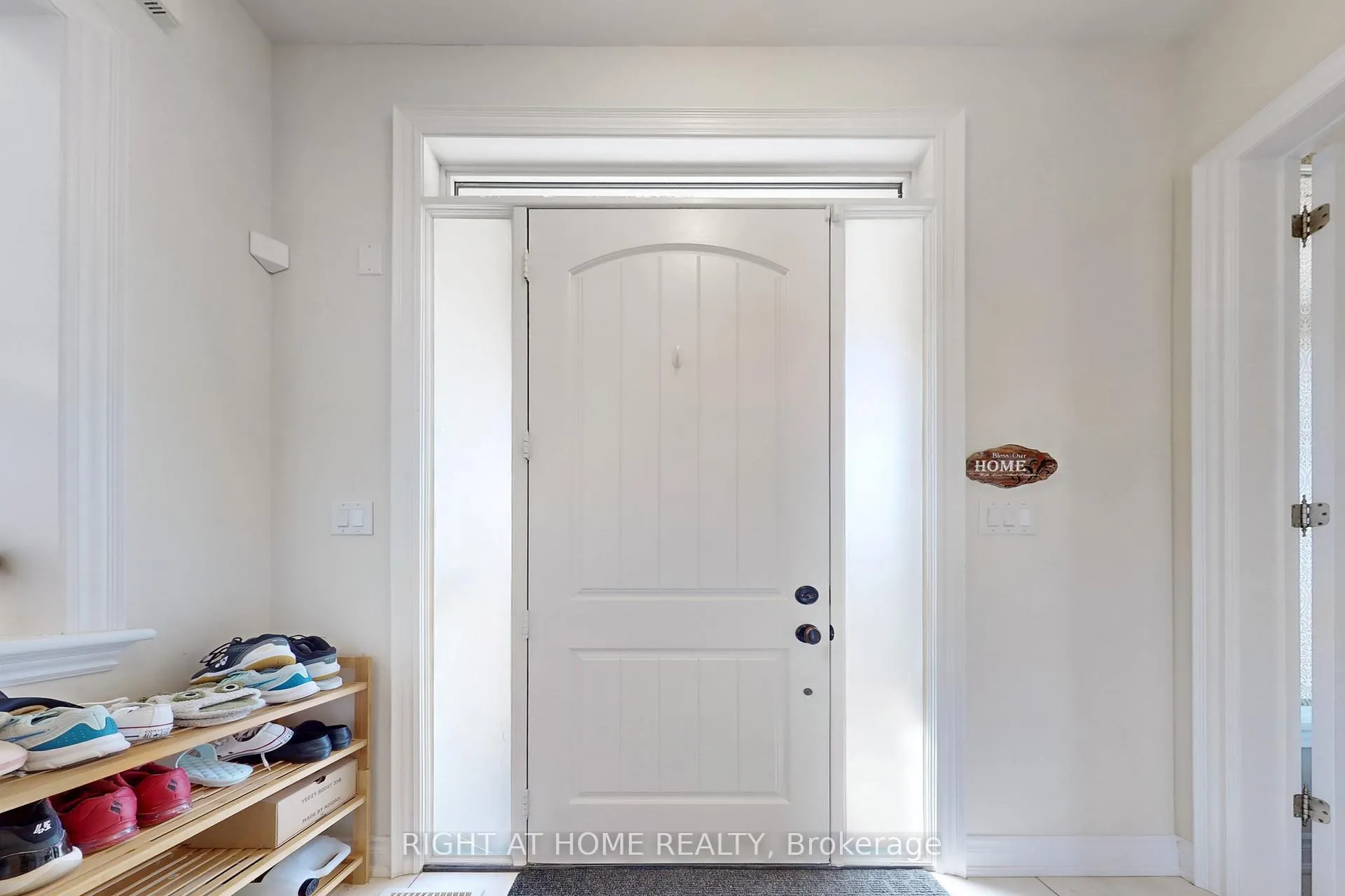 Photo 5 of 284 Angus Glen Boulevard, Markham, Angus Glen — HOMEH