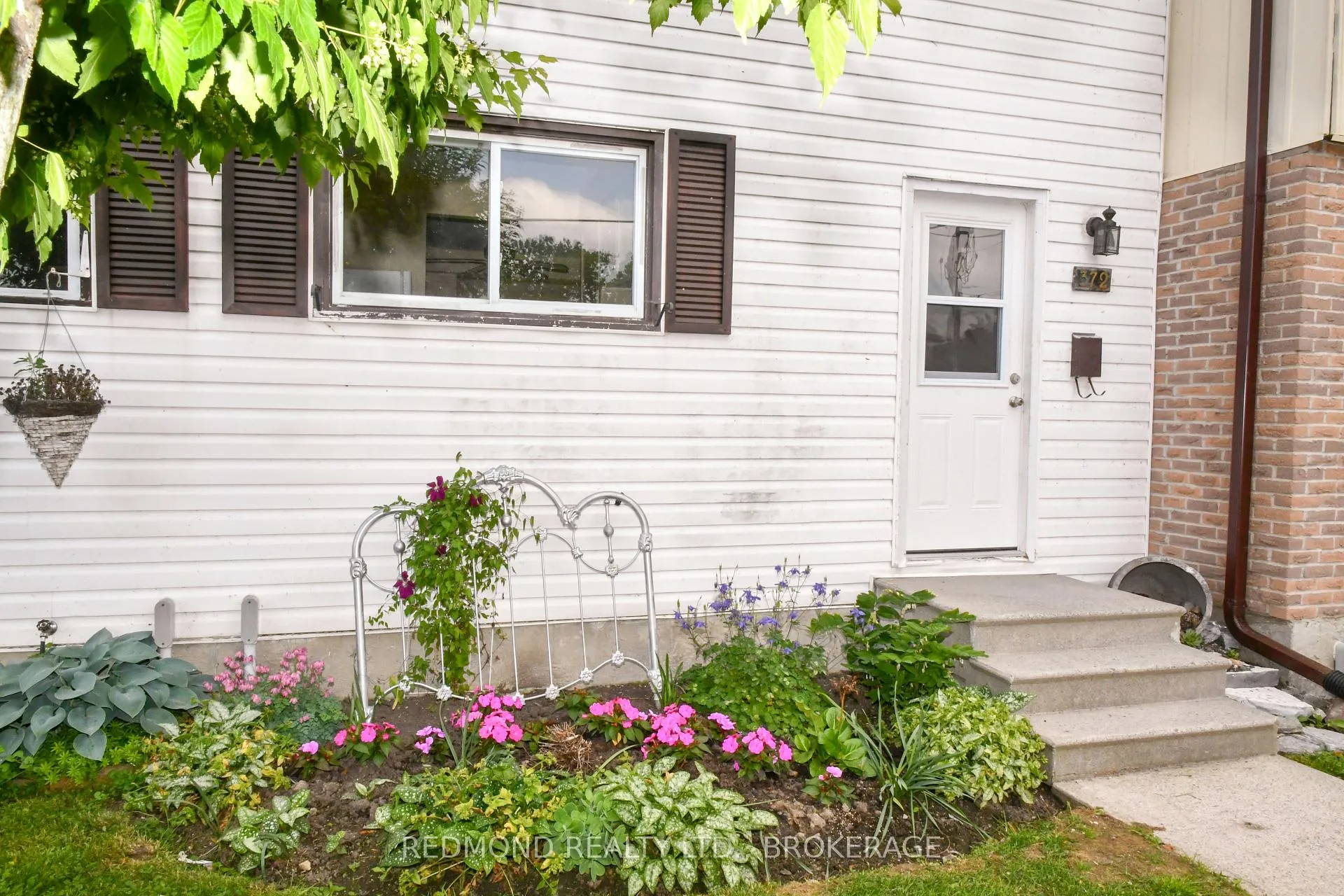 Photo 4 of 372 James Street, Gananoque — HOMEH