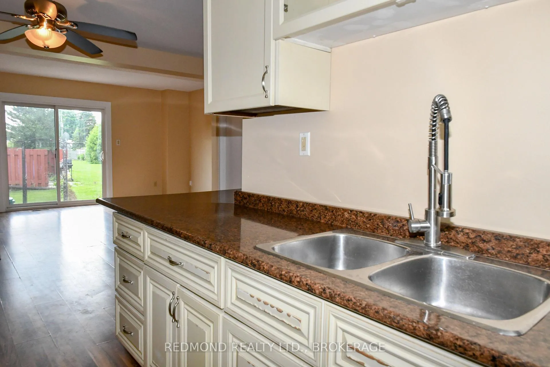 Photo 13 of 372 James Street, Gananoque — HOMEH