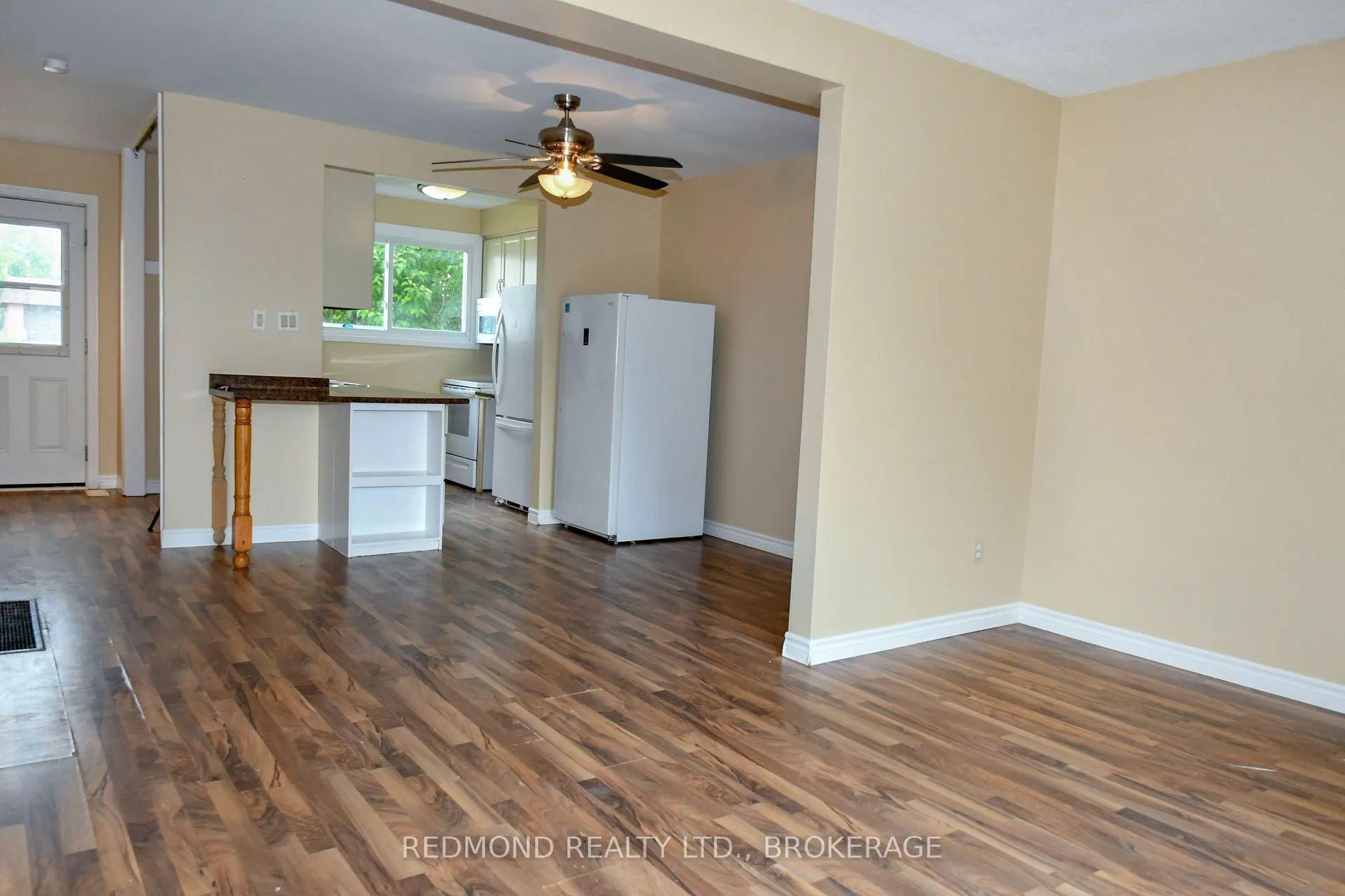 Photo 14 of 372 James Street, Gananoque — HOMEH