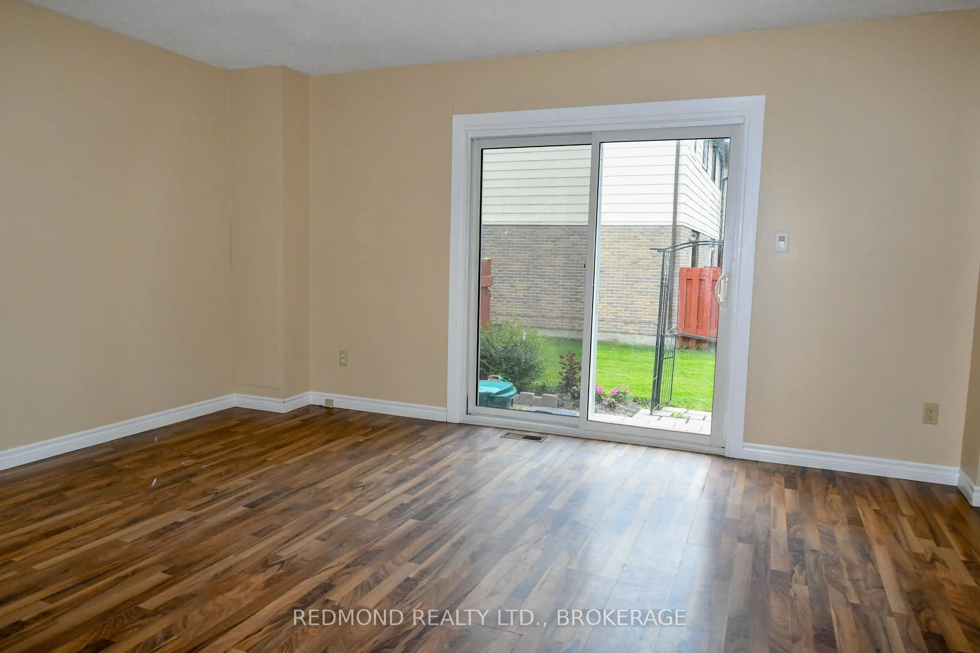 Photo 15 of 372 James Street, Gananoque — HOMEH