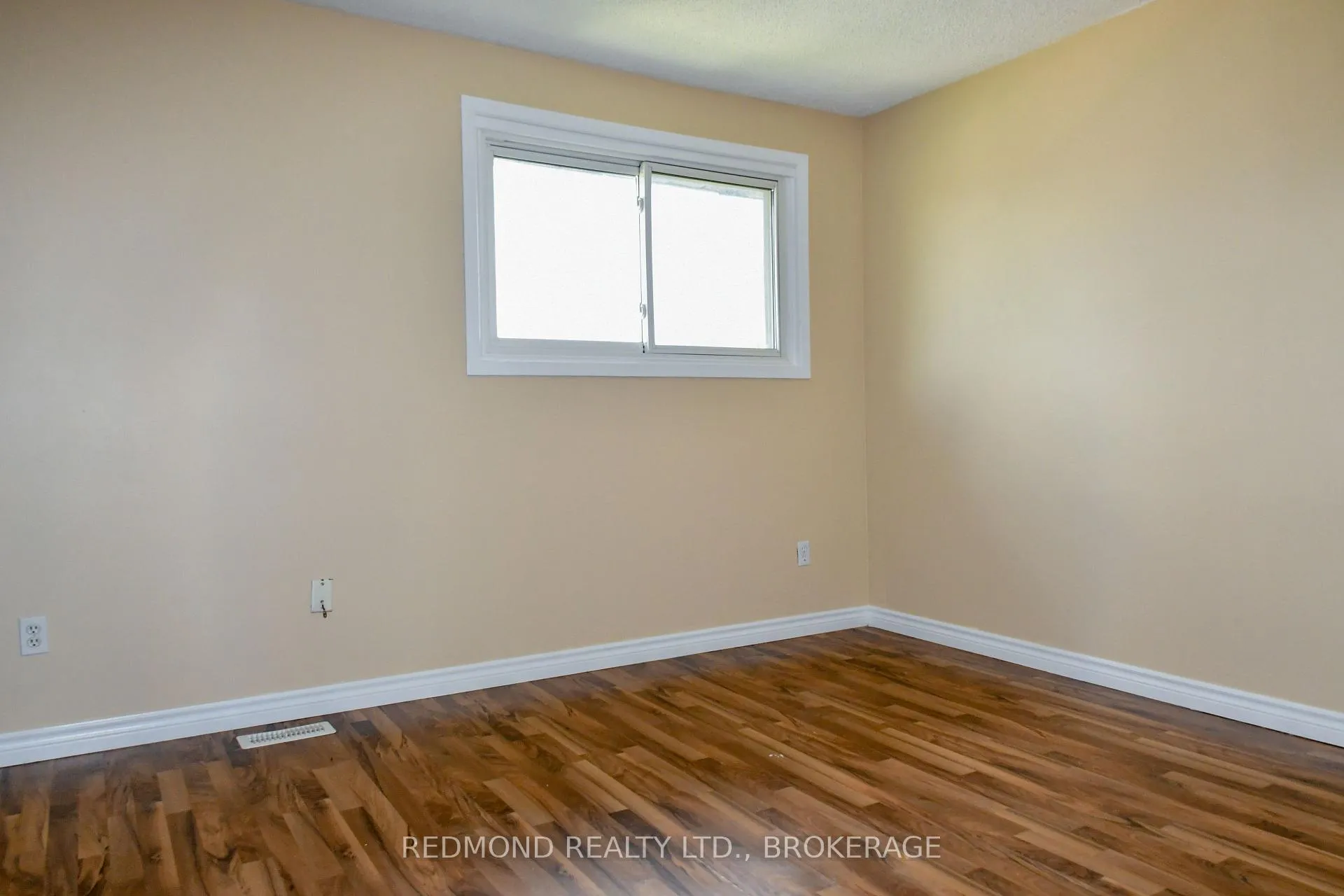 Photo 16 of 372 James Street, Gananoque — HOMEH