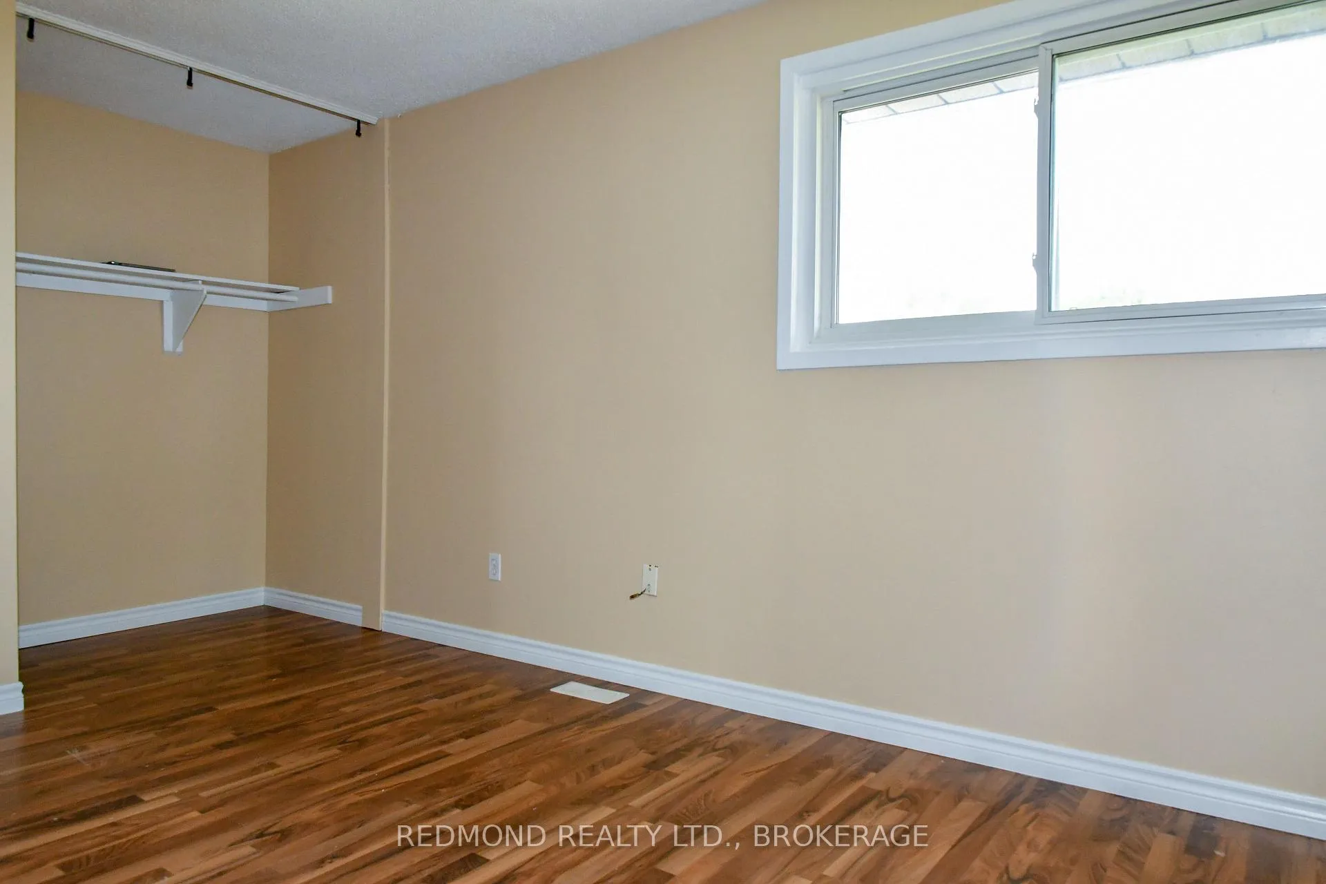 Photo 17 of 372 James Street, Gananoque — HOMEH