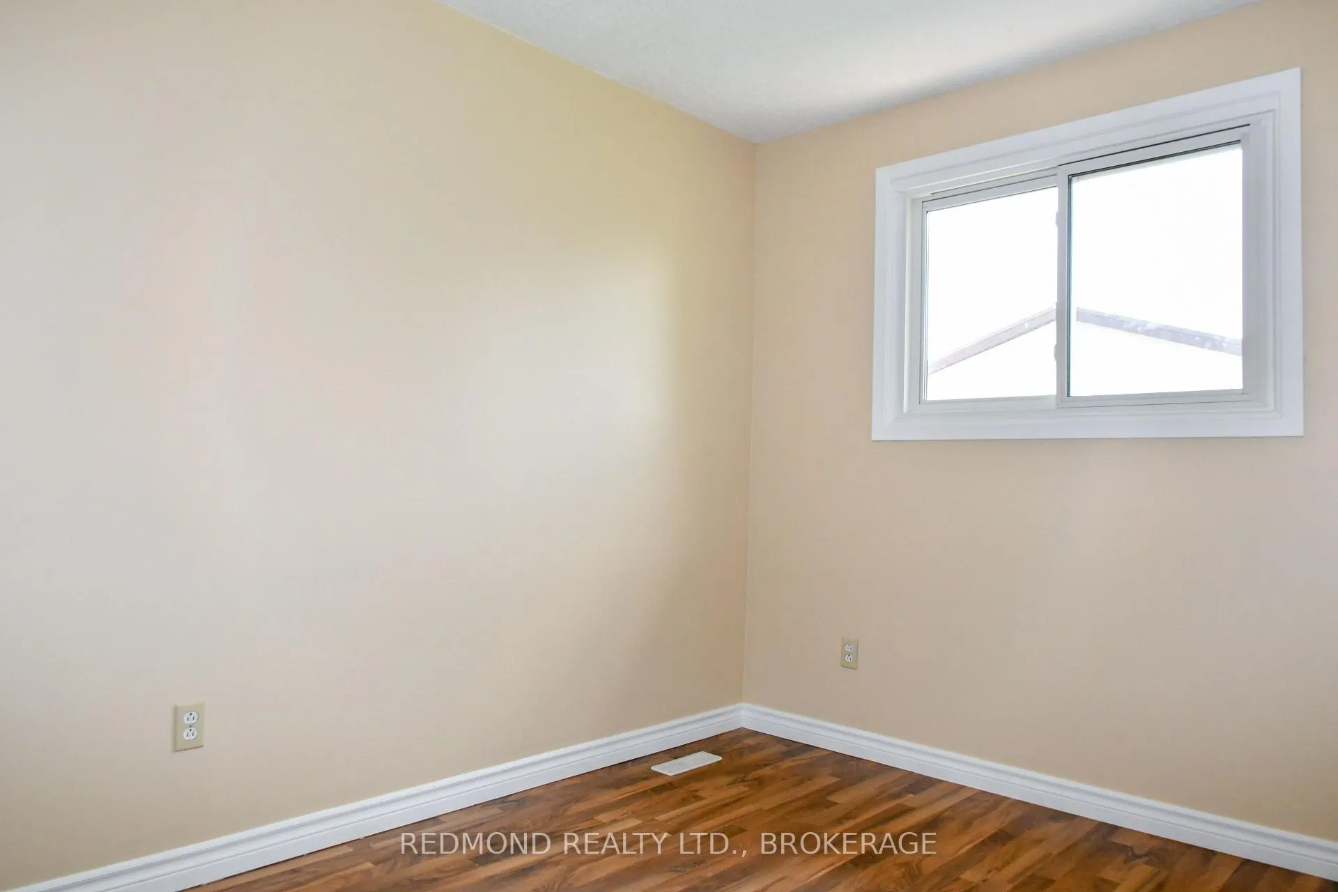Photo 20 of 372 James Street, Gananoque — HOMEH