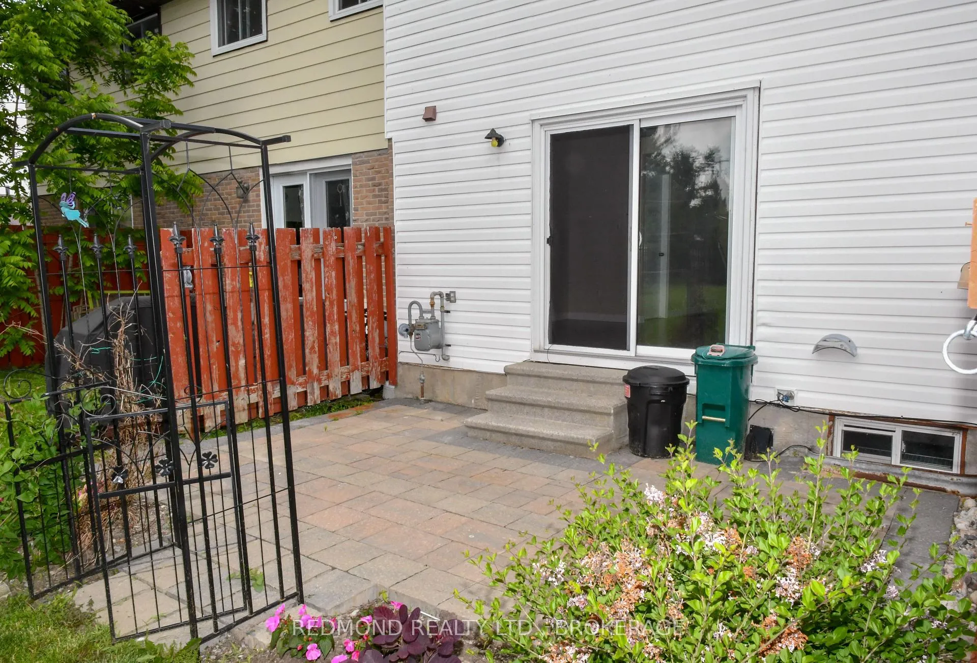 Photo 22 of 372 James Street, Gananoque — HOMEH