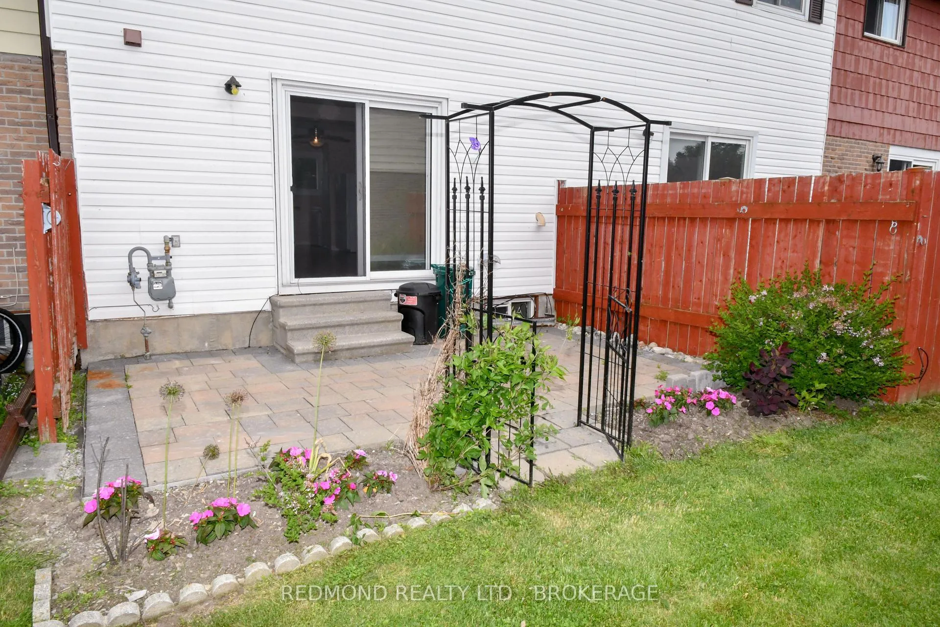 Photo 23 of 372 James Street, Gananoque — HOMEH