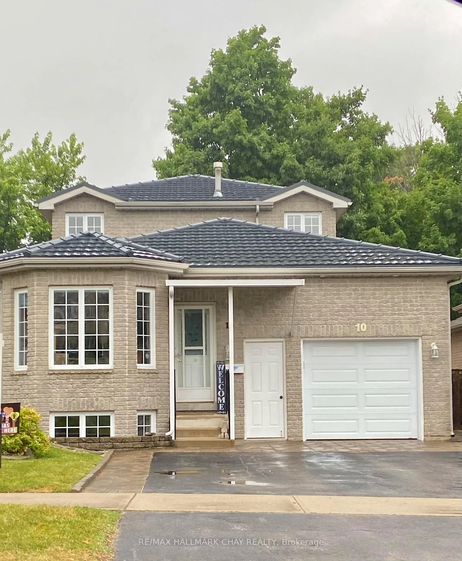 Photo 1 of Unit Basement, 10 Brighton Road, Barrie, Georgian Drive — HOMEH
