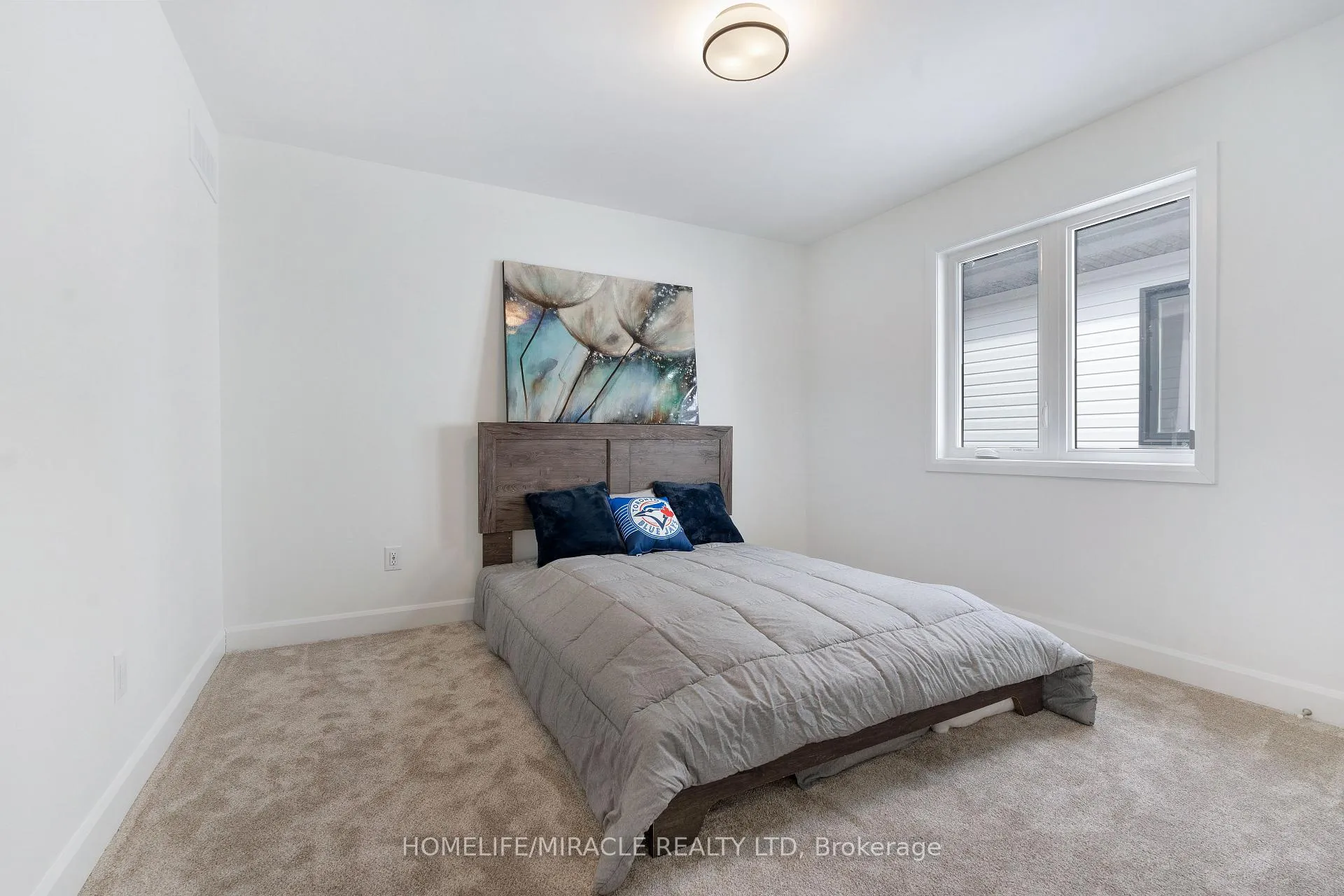 Photo 1 of 10 Walden Pond Drive, Loyalist, Amherstview — HOMEH