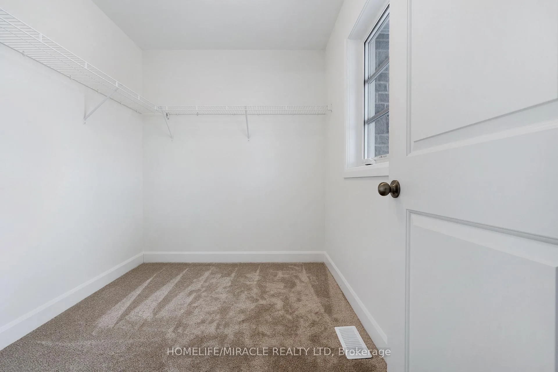 Photo 5 of 10 Walden Pond Drive, Loyalist, Amherstview — HOMEH