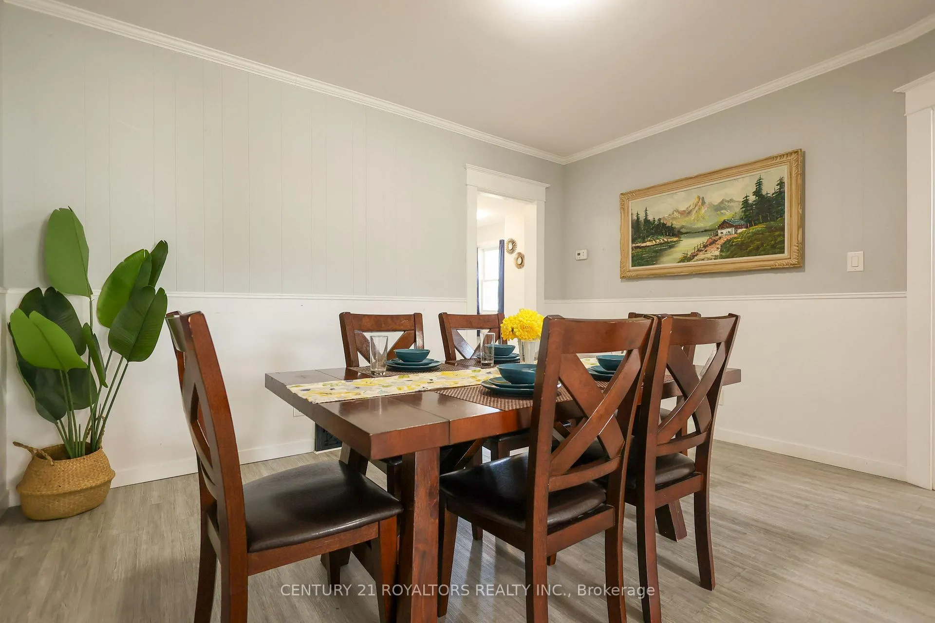 Photo 10 of 5283 Buchanan Avenue, Niagara Falls, Cherrywood — HOMEH