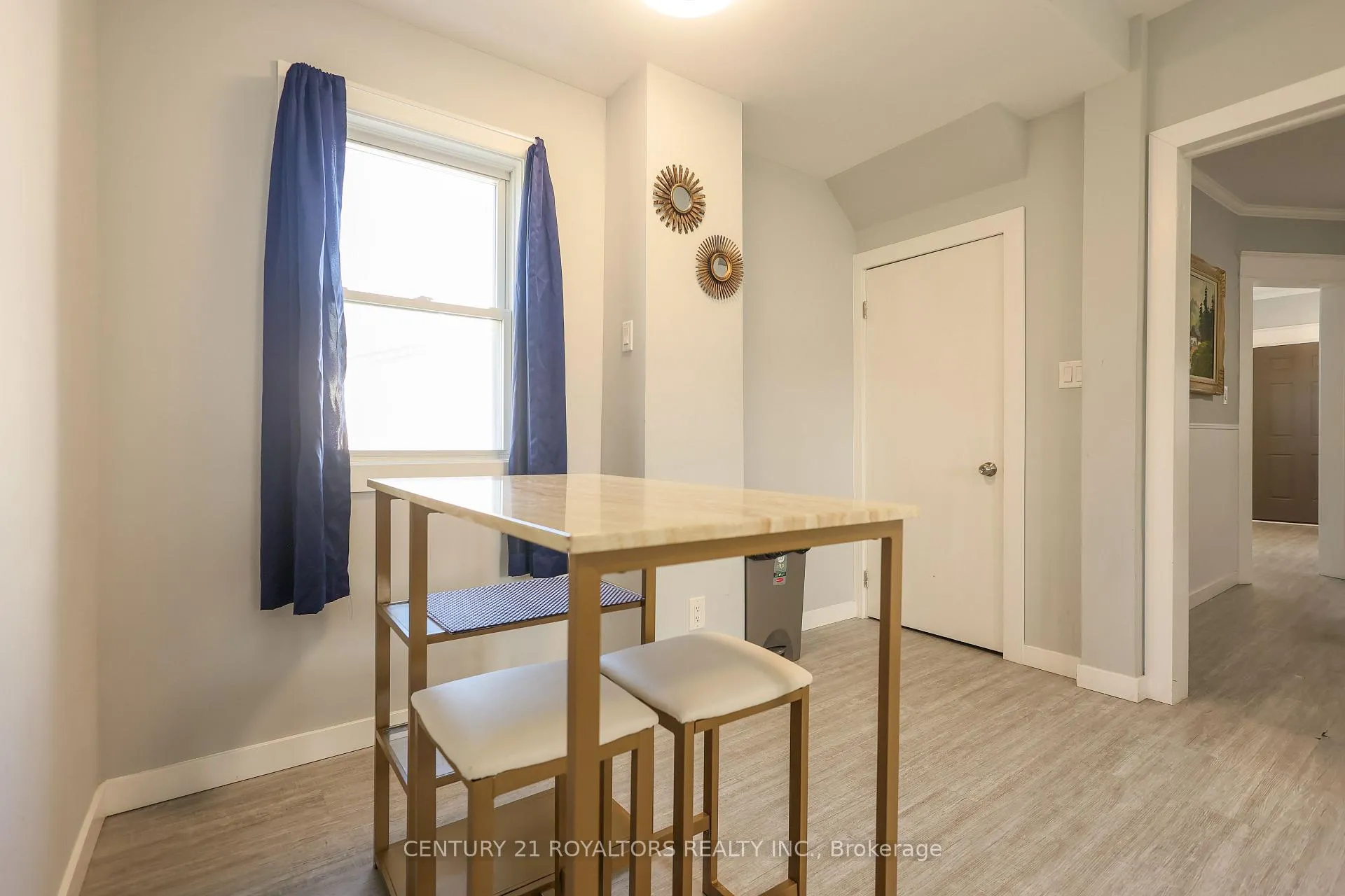 Photo 11 of 5283 Buchanan Avenue, Niagara Falls, Cherrywood — HOMEH