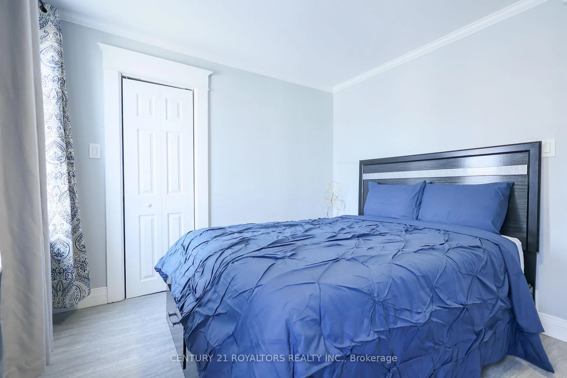 Photo 20 of 5283 Buchanan Avenue, Niagara Falls, Cherrywood — HOMEH