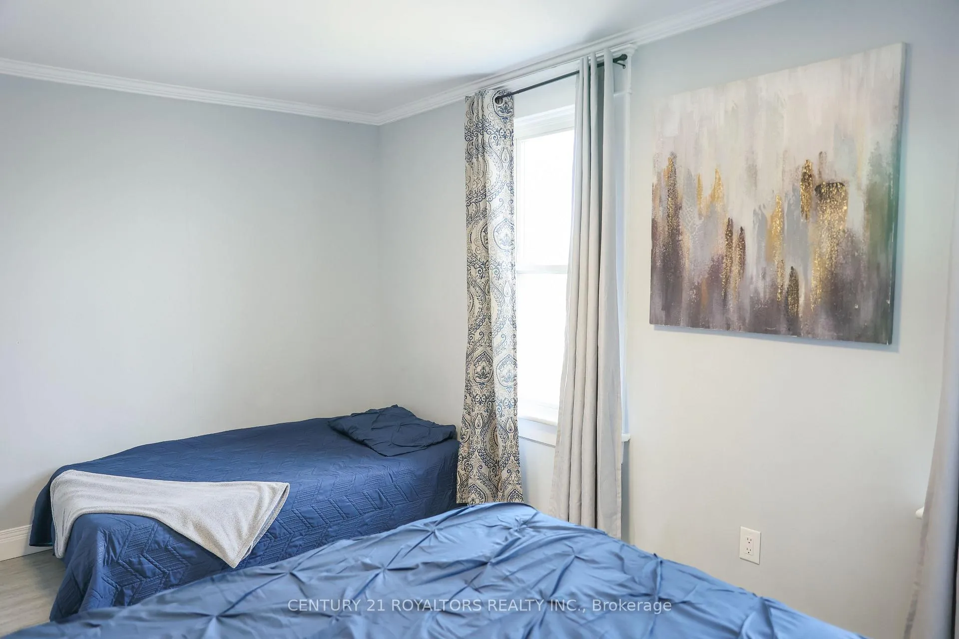 Photo 22 of 5283 Buchanan Avenue, Niagara Falls, Cherrywood — HOMEH