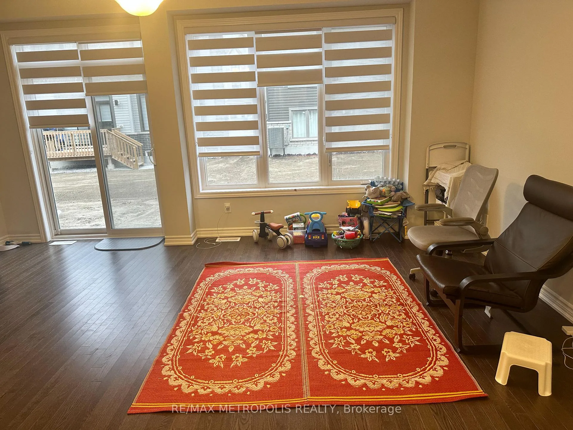 Photo 5 of 1133 Thompson Drive N, Oshawa, Kedron — HOMEH