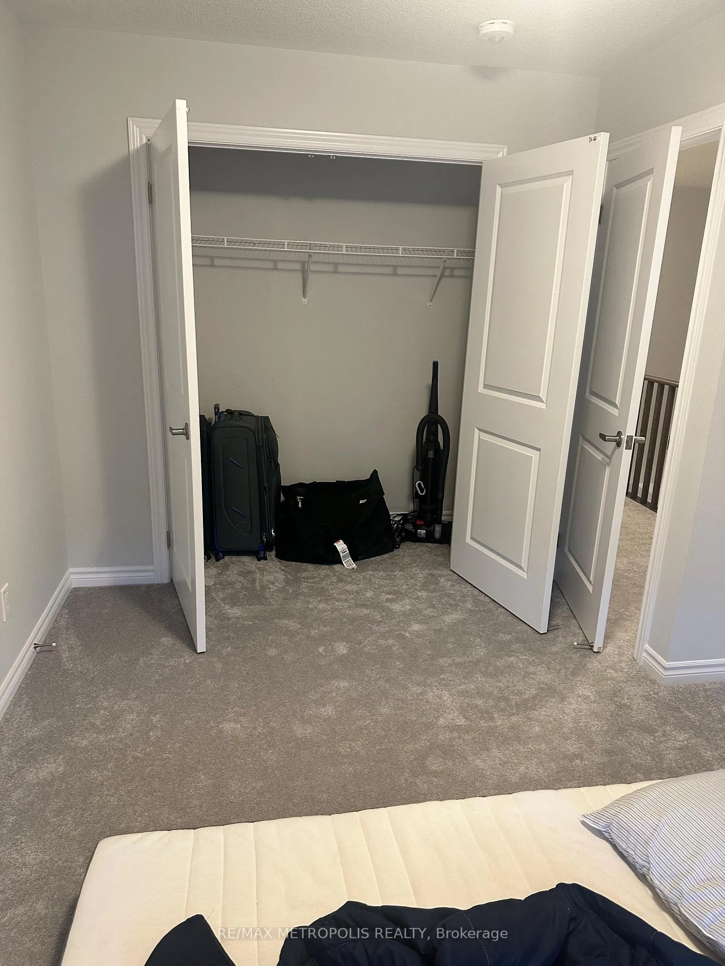 Photo 12 of 1133 Thompson Drive N, Oshawa, Kedron — HOMEH