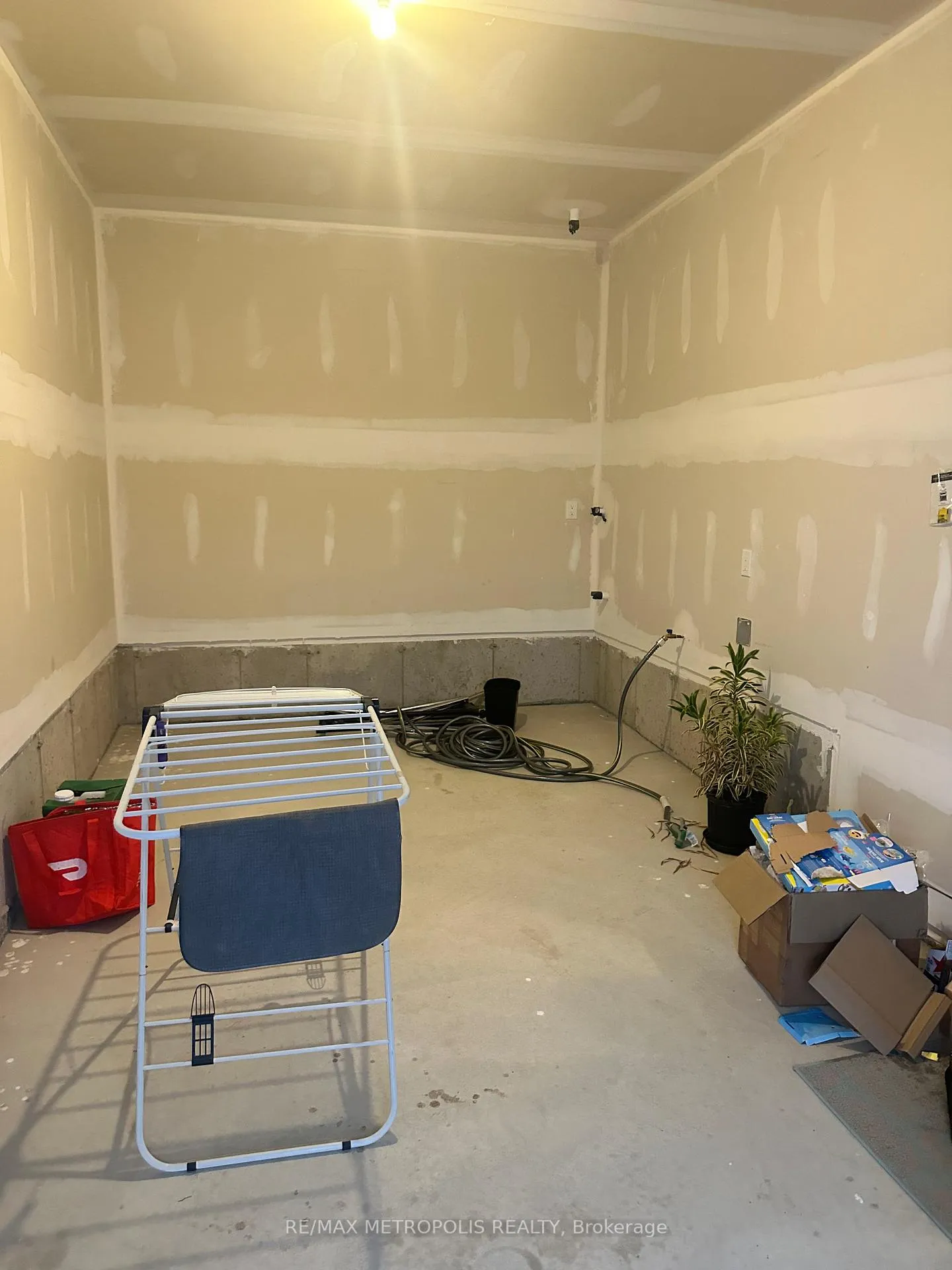 Photo 23 of 1133 Thompson Drive N, Oshawa, Kedron — HOMEH