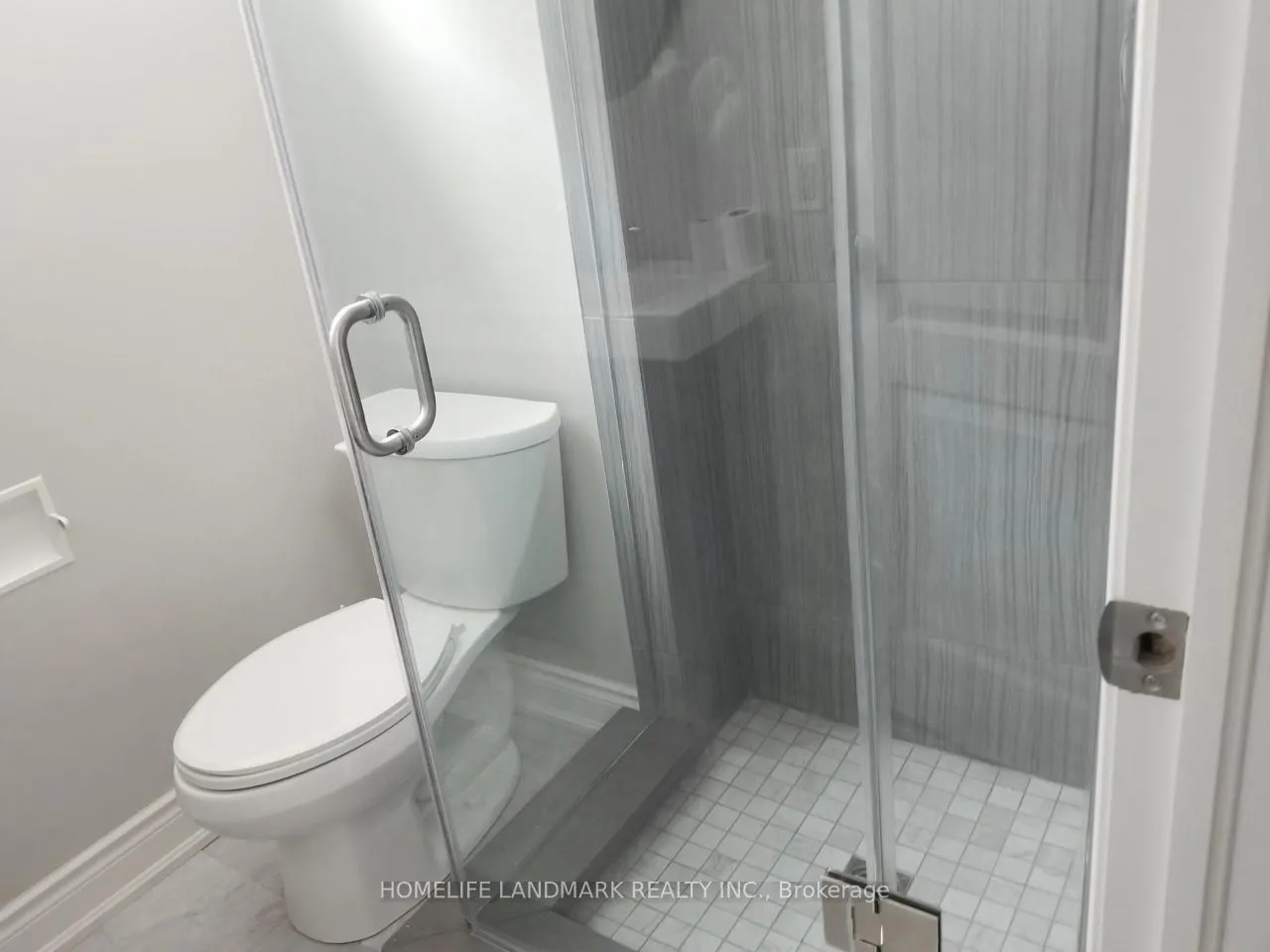 Photo 5 of 12 Ottawa Court, Aurora, Aurora Heights — HOMEH