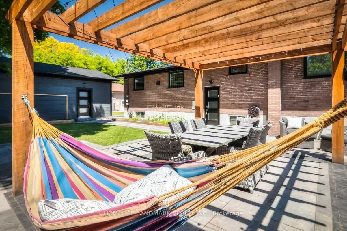 Photo 16 of 12 Ottawa Court, Aurora, Aurora Heights — HOMEH