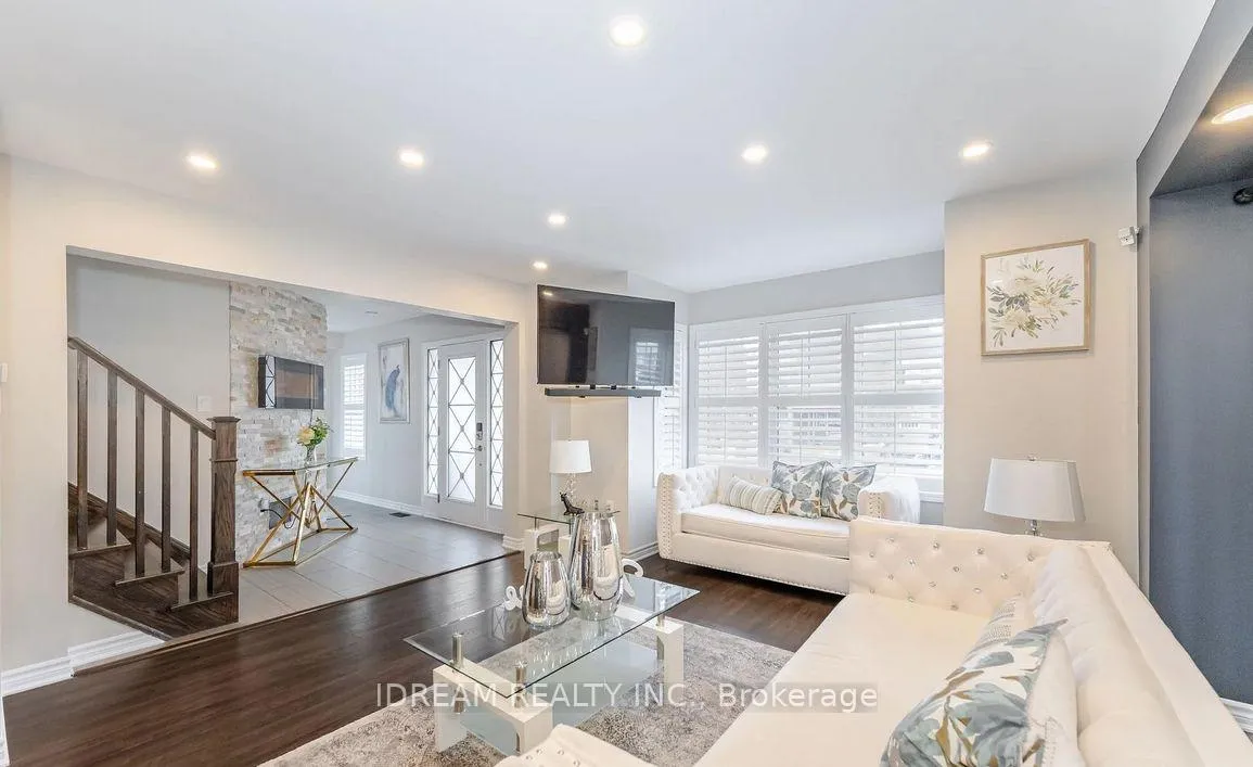 Photo 3 of Unit Upper, 3 Leblanc Crescent, Brampton, Northwest Brampton — HOMEH