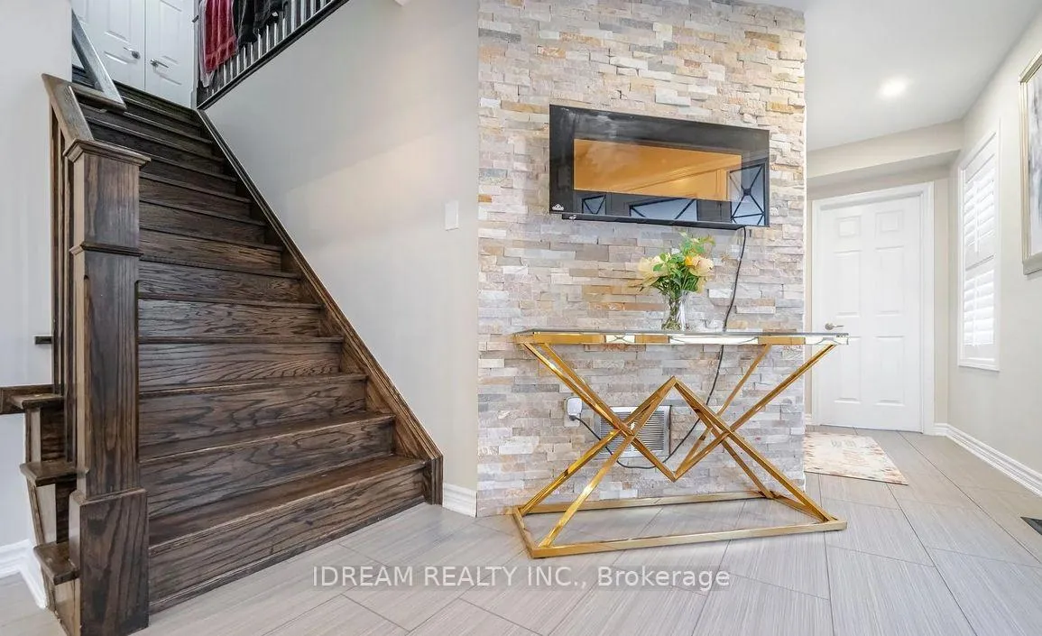 Photo 11 of Unit Upper, 3 Leblanc Crescent, Brampton, Northwest Brampton — HOMEH