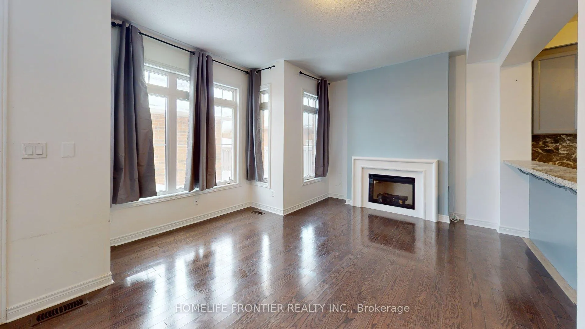 Photo 5 of 246 Inspire Boulevard, Brampton, Sandringham-Wellington North — HOMEH