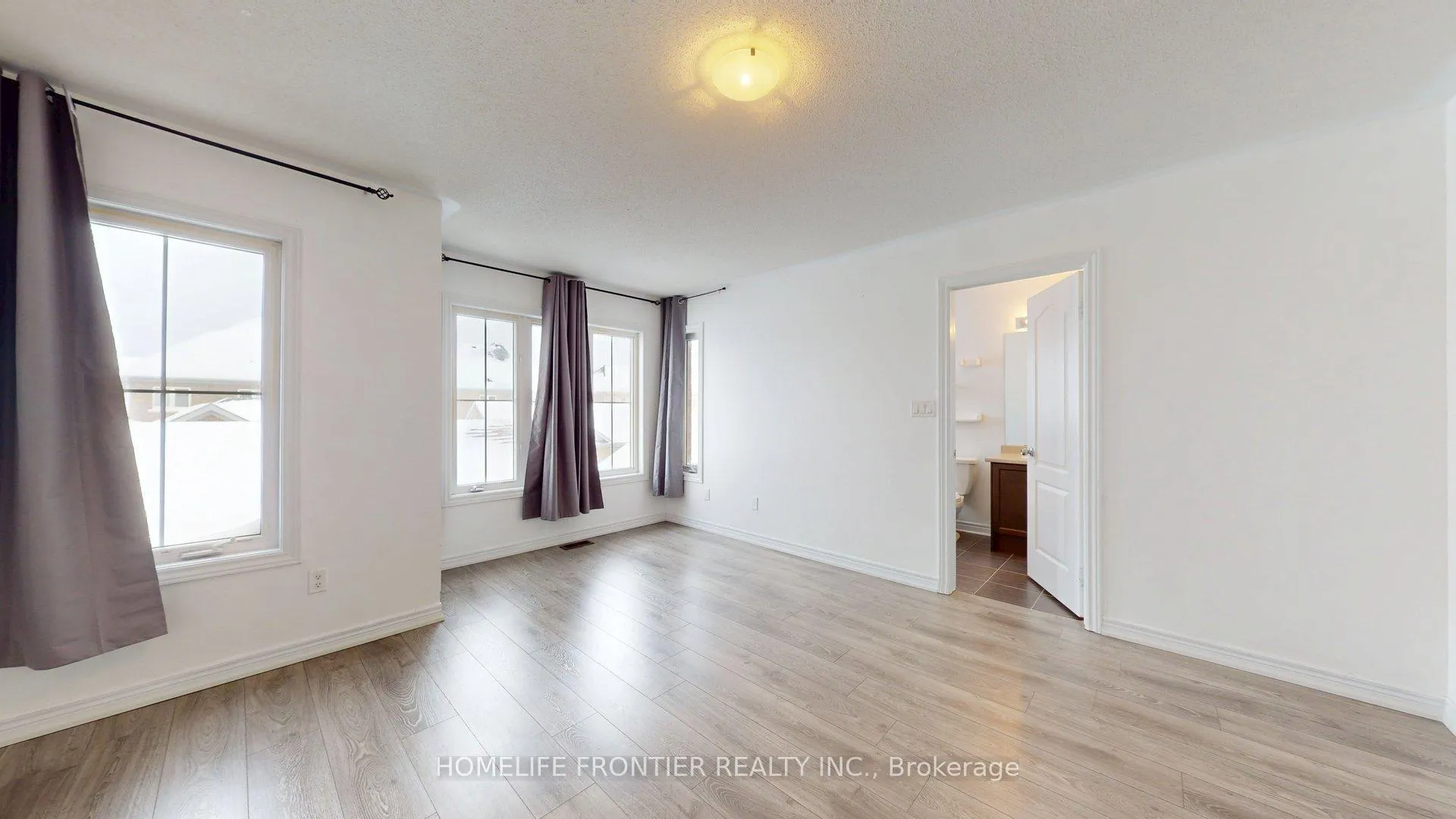Photo 14 of 246 Inspire Boulevard, Brampton, Sandringham-Wellington North — HOMEH