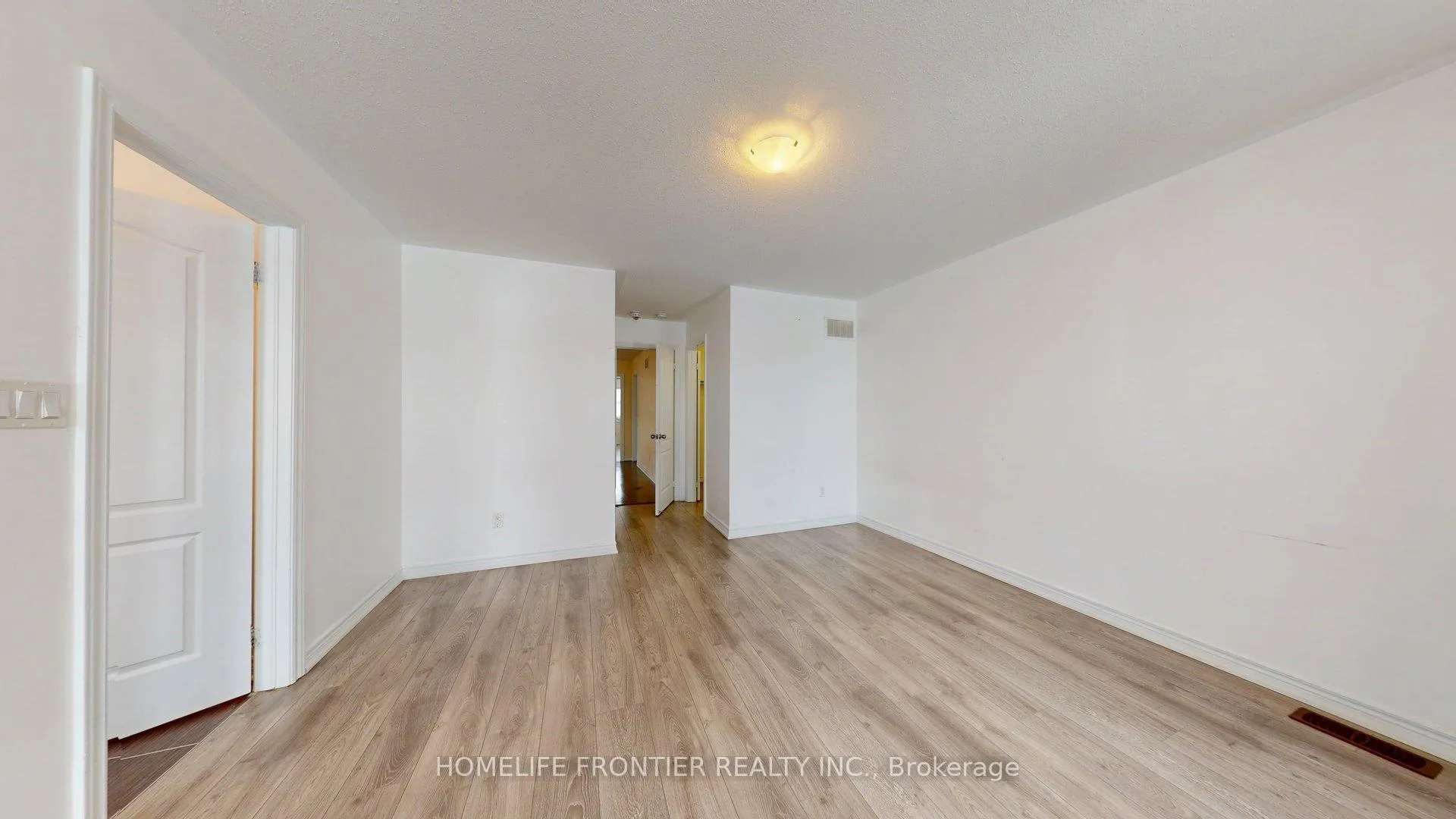 Photo 16 of 246 Inspire Boulevard, Brampton, Sandringham-Wellington North — HOMEH