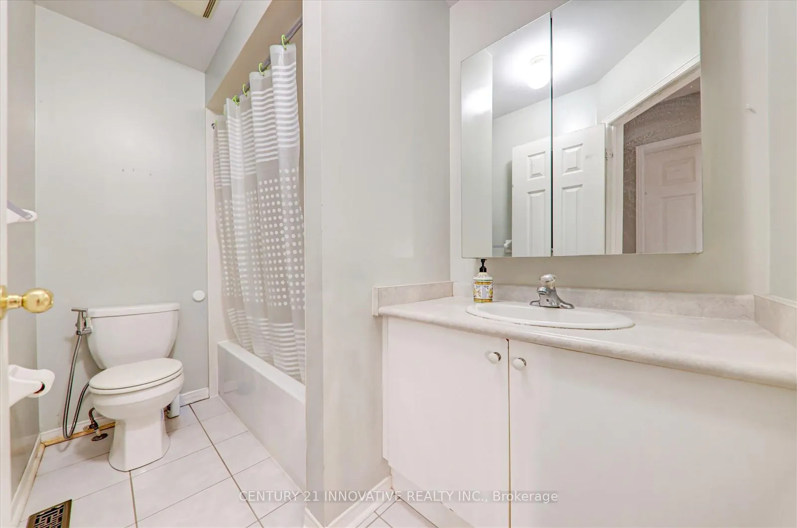 Photo 27 of 53 Angier Crescent, Ajax, South East — HOMEH