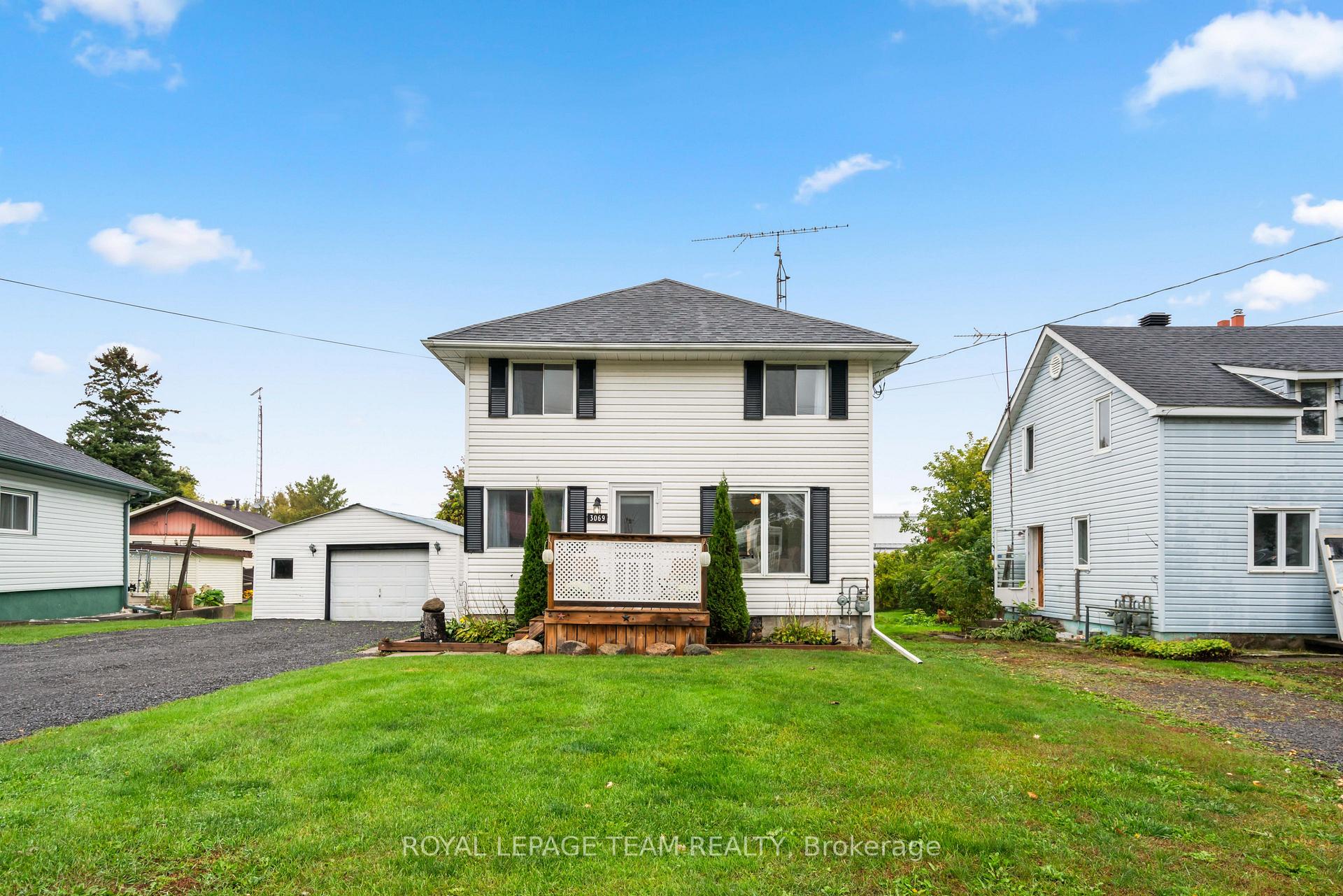 Photo 2 of 3069 Walker Street E, Edwardsburgh/Cardinal, Town of Cardinal — HOMEH