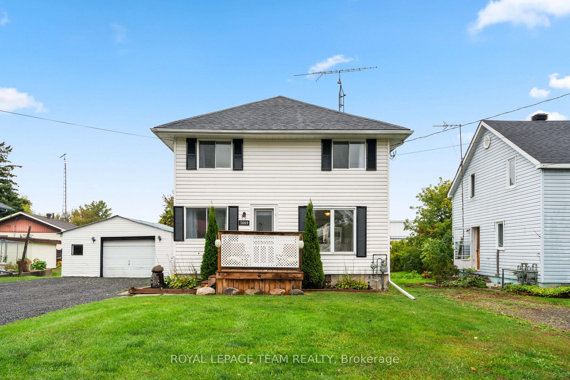 Photo 3 of 3069 Walker Street E, Edwardsburgh/Cardinal, Town of Cardinal — HOMEH