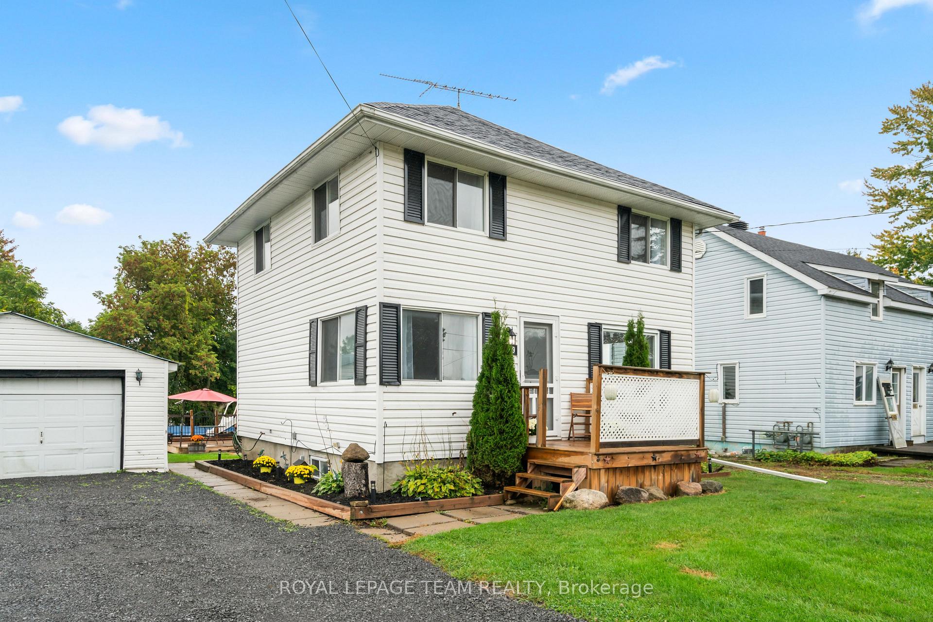 Photo 4 of 3069 Walker Street E, Edwardsburgh/Cardinal, Town of Cardinal — HOMEH