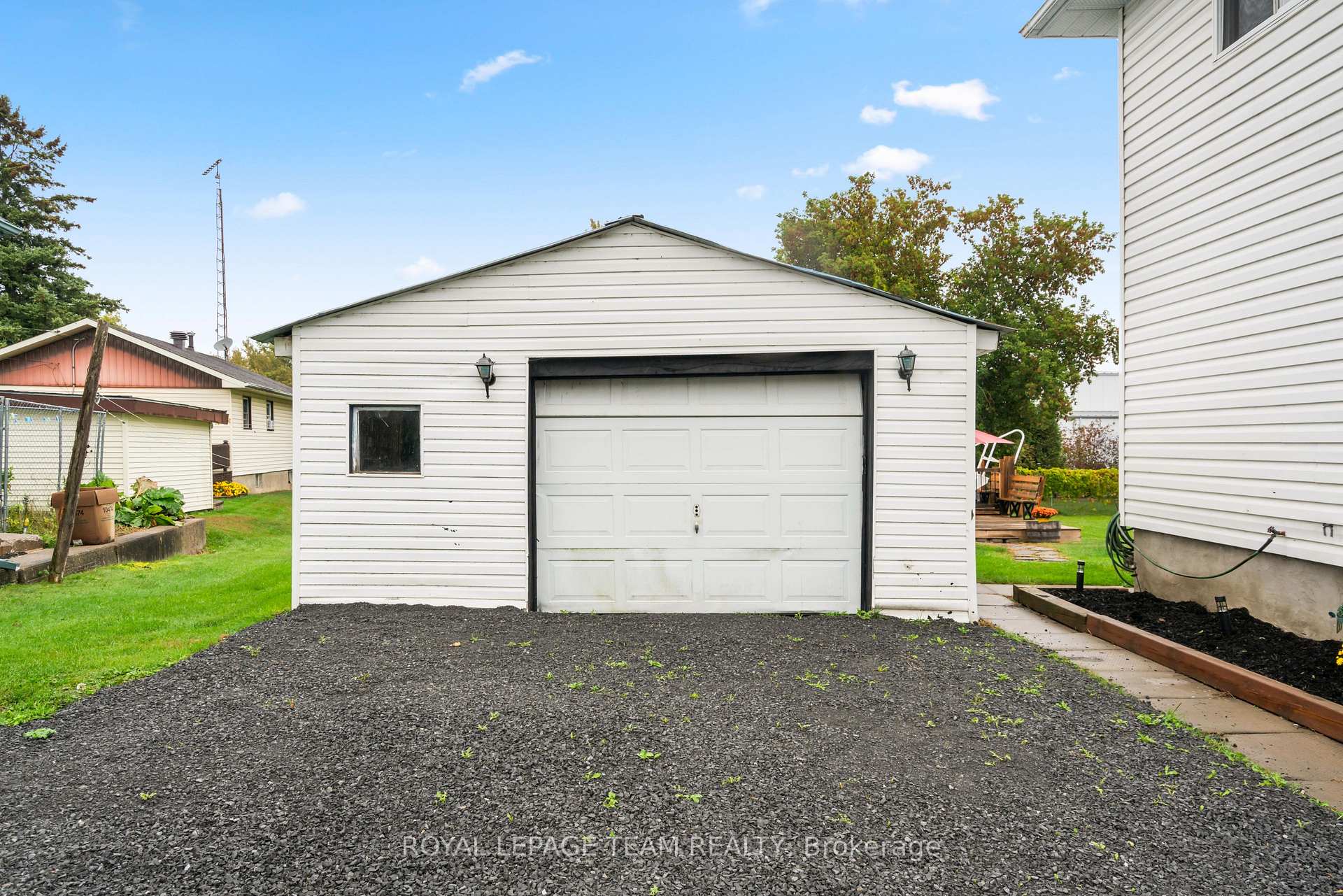 Photo 5 of 3069 Walker Street E, Edwardsburgh/Cardinal, Town of Cardinal — HOMEH