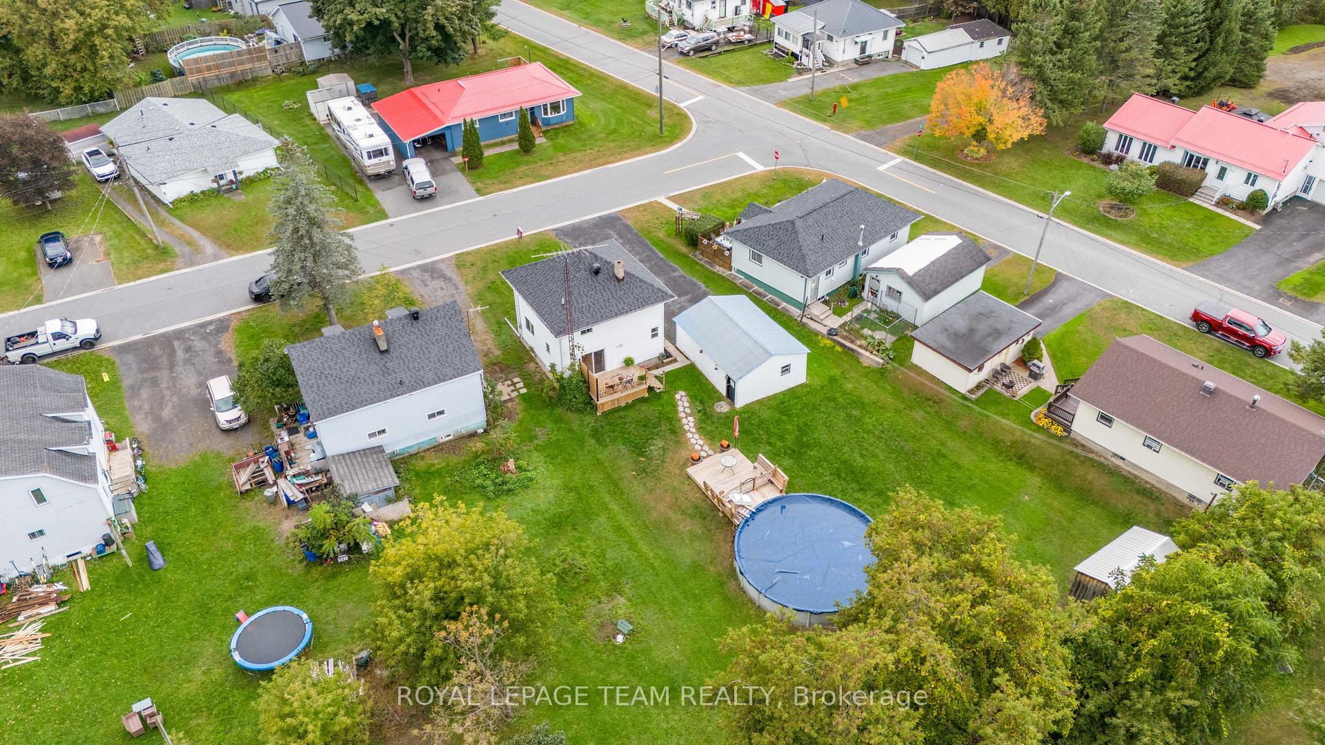 Photo 12 of 3069 Walker Street E, Edwardsburgh/Cardinal, Town of Cardinal — HOMEH