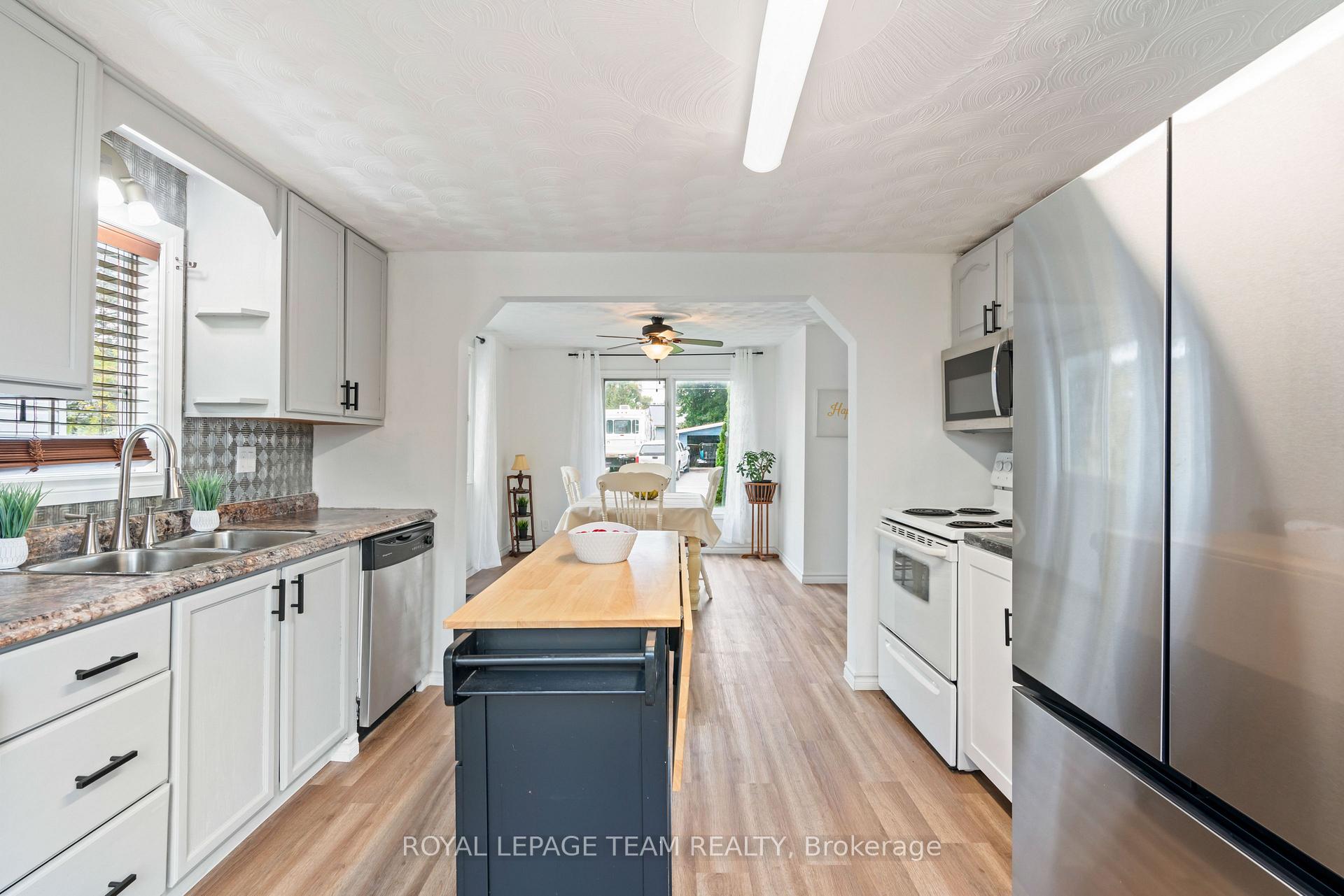 Photo 16 of 3069 Walker Street E, Edwardsburgh/Cardinal, Town of Cardinal — HOMEH