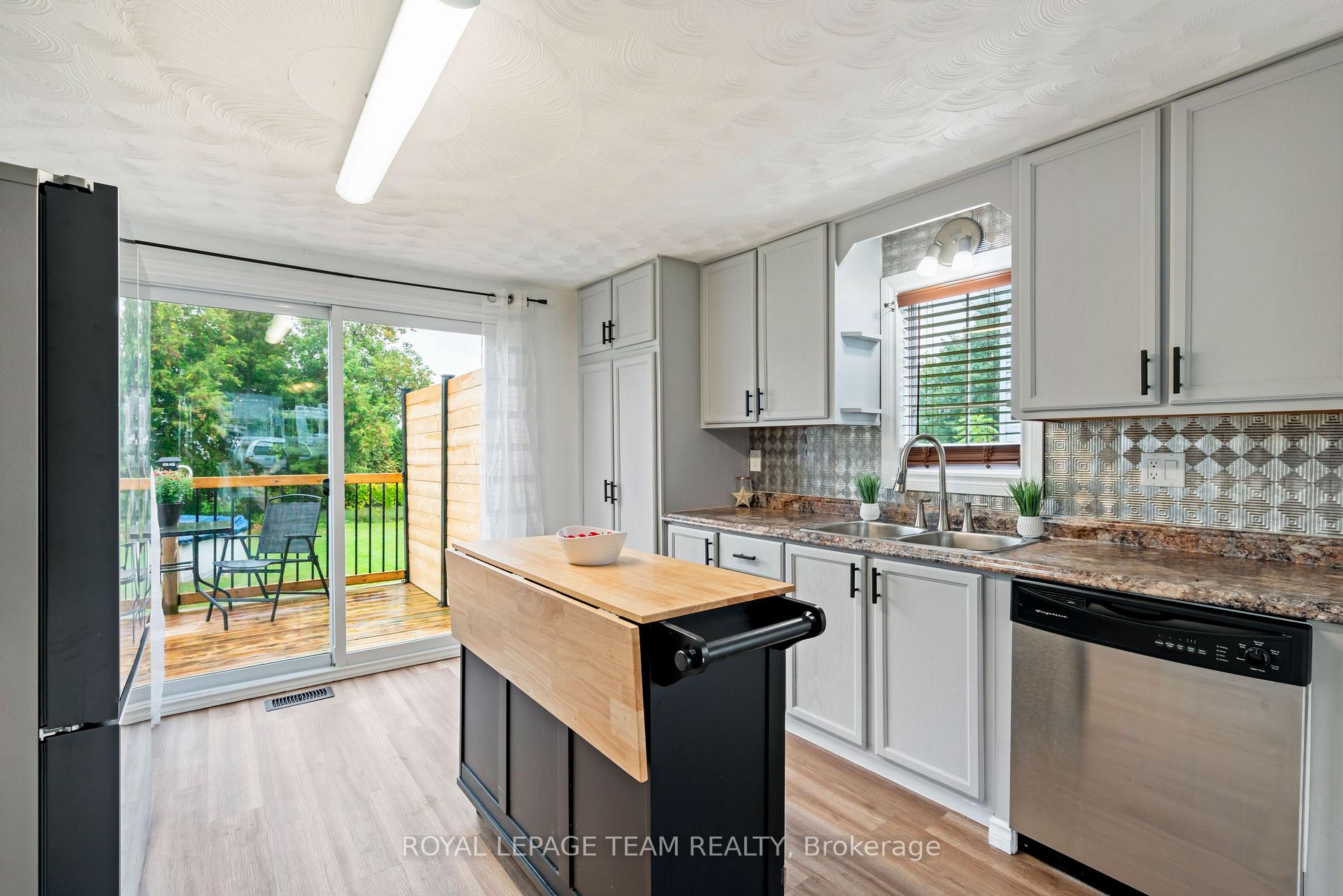Photo 20 of 3069 Walker Street E, Edwardsburgh/Cardinal, Town of Cardinal — HOMEH